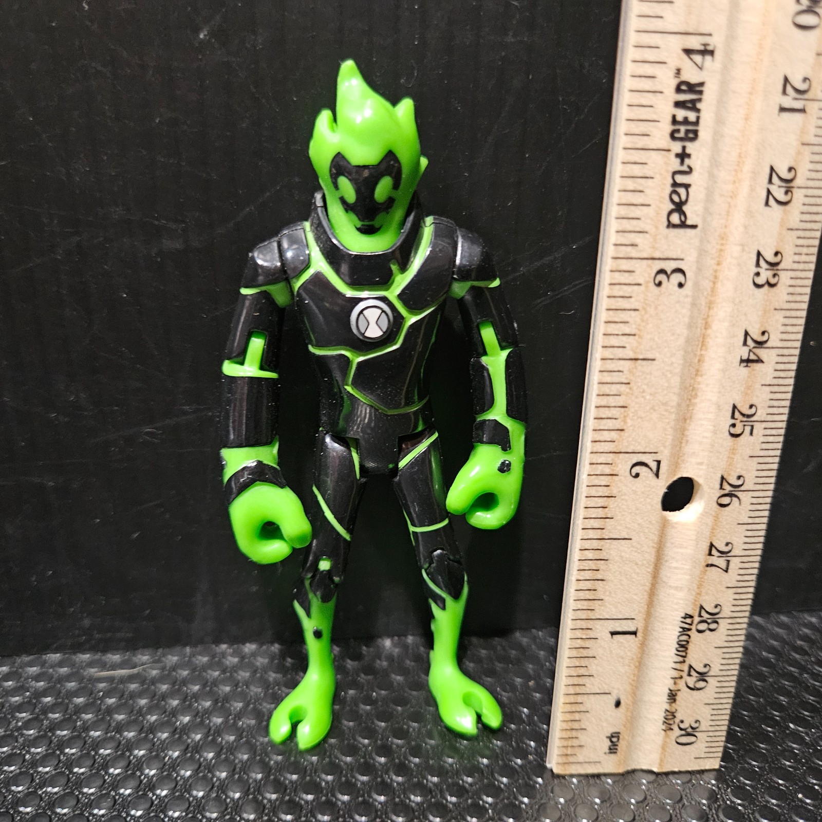 Bandai Ben 10 Alien Force 2012 HAYWIRE HEATRBLAST Green Black 4&Prime; Action Figure