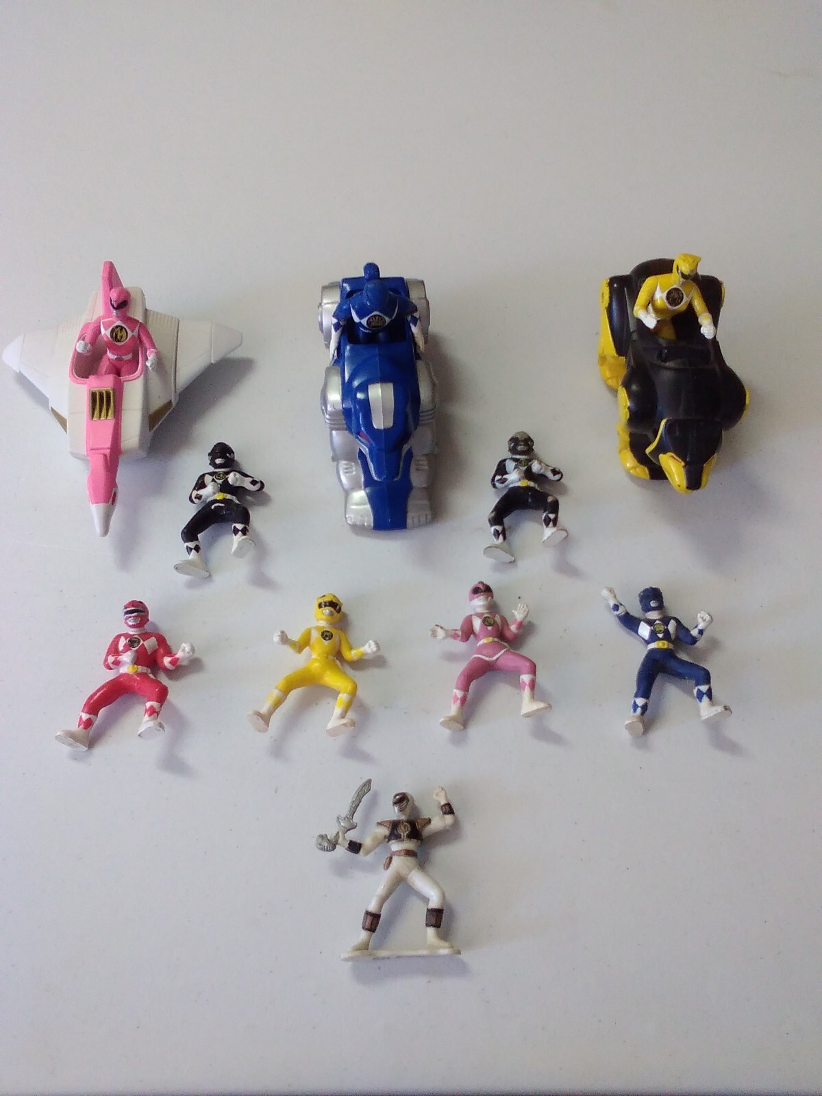 Vintage Power Rangers 3 with cars lot bin G
