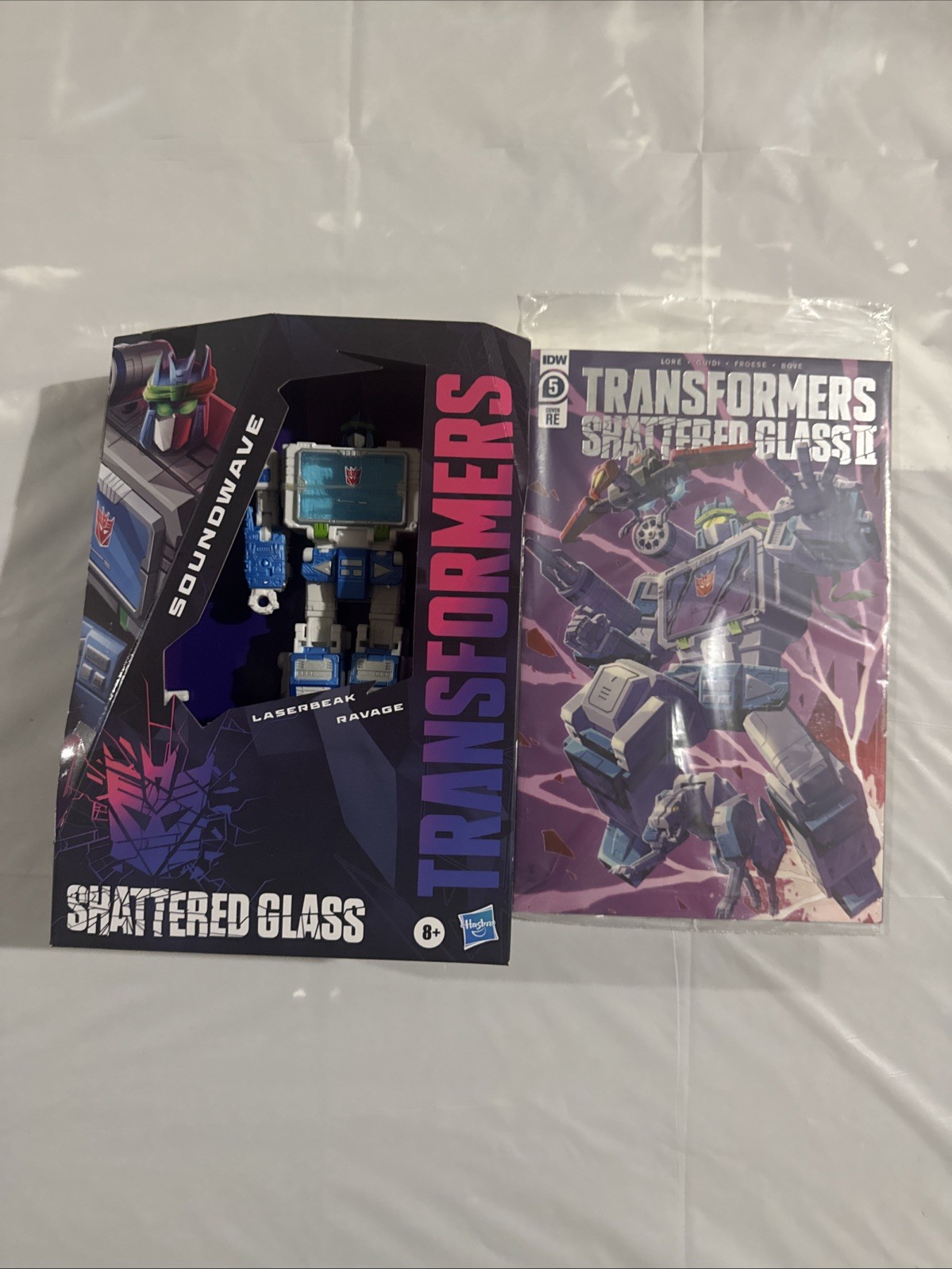 Transformers Exclusive Shattered Glass Sound Wave With Comic Book