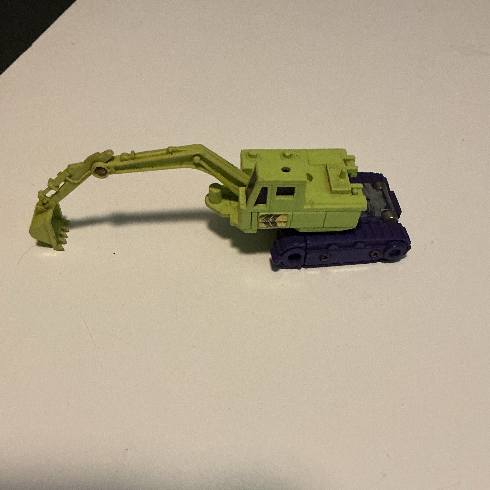 1985 Generation 1 (G1) Transformers Decepticon Construction — Scavenger