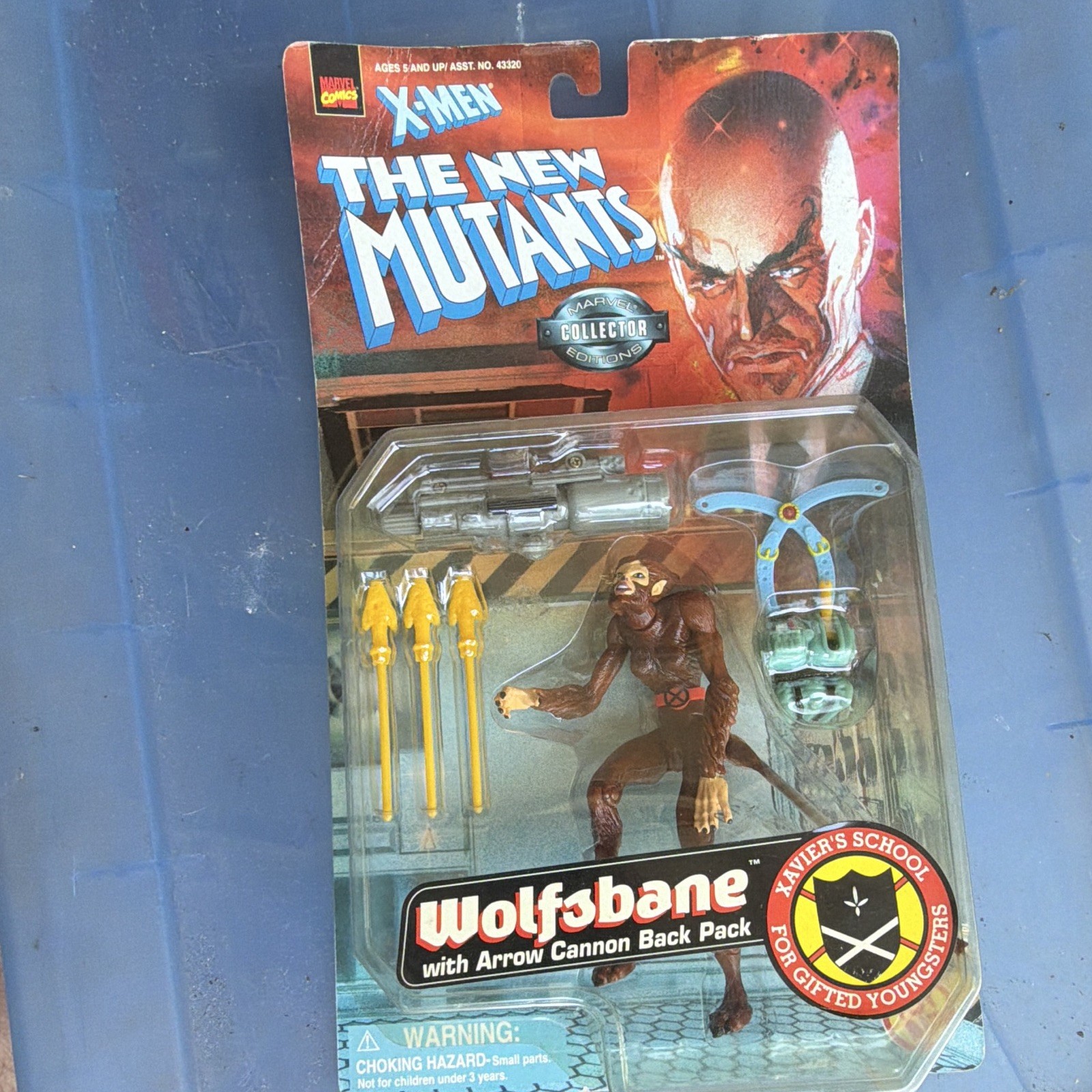 Toy Biz X-Men New Mutants Wolfsbane Action Figure Collector Ed w/ Weapons