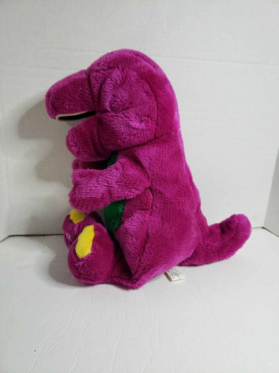 Barney 14&Prime; Plush 1992 The Lyons Group – Vintage Stuffed Barney
