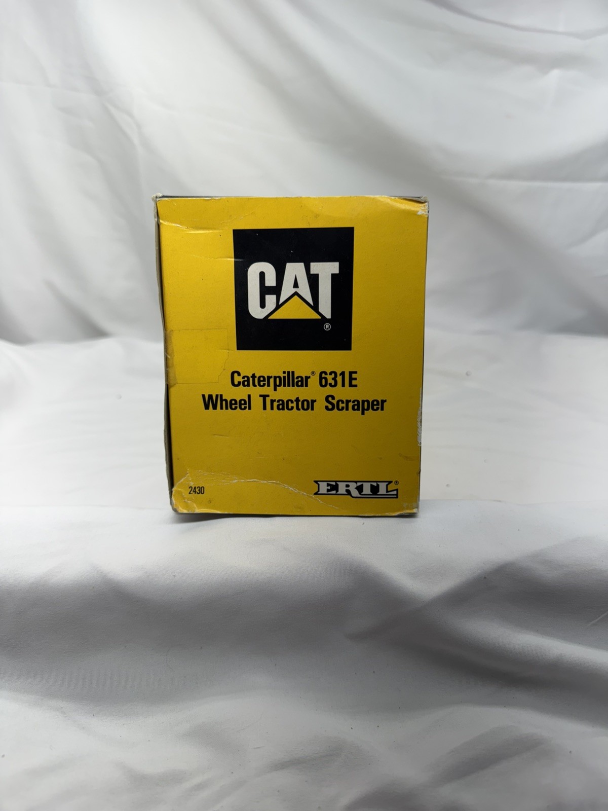 Caterpillar 631E Wheel Tractor Scraper 1:50 ERTL CAT Die Cast NEW