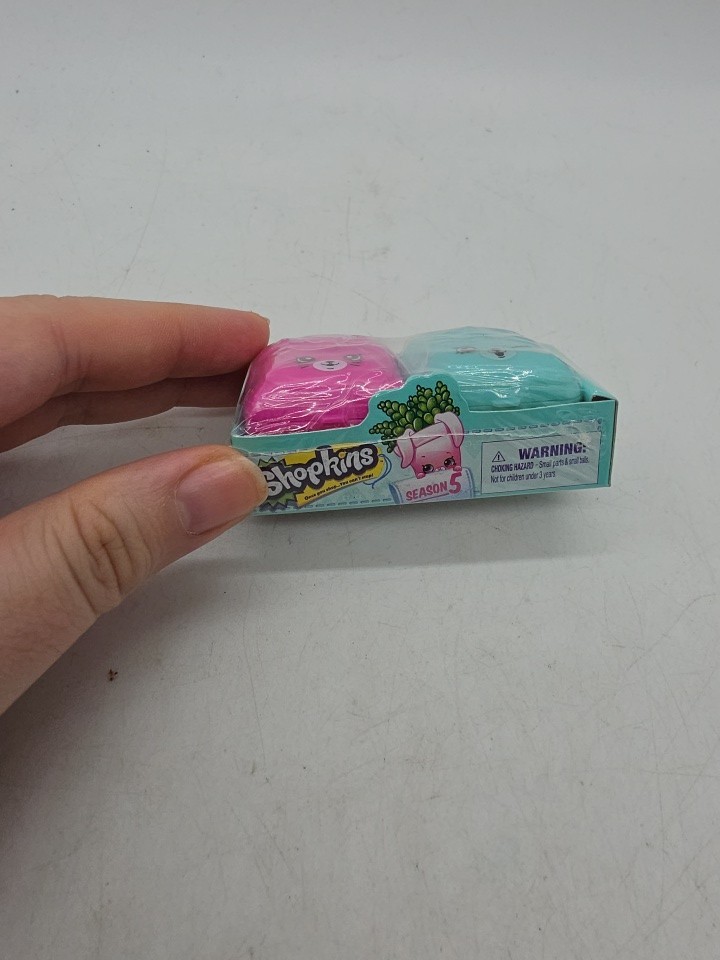 Shopkins 2 Pack Season 5 Collect & Connect Backpacks AUTHENTIC Moose