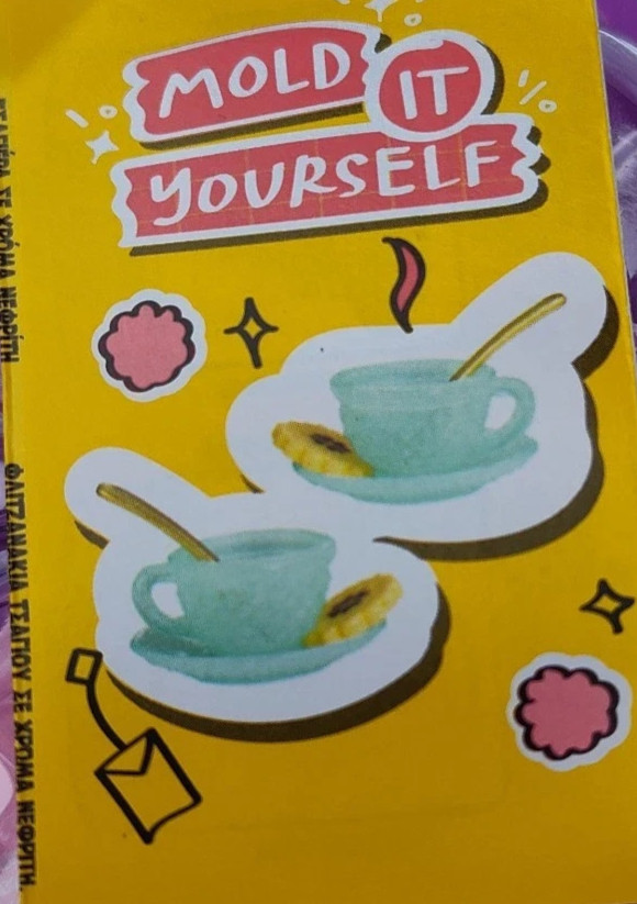 NEW MGA Miniverse Lifestyle make it mini MOLD IT YOURSELF GREEN TEAL TEACUPS