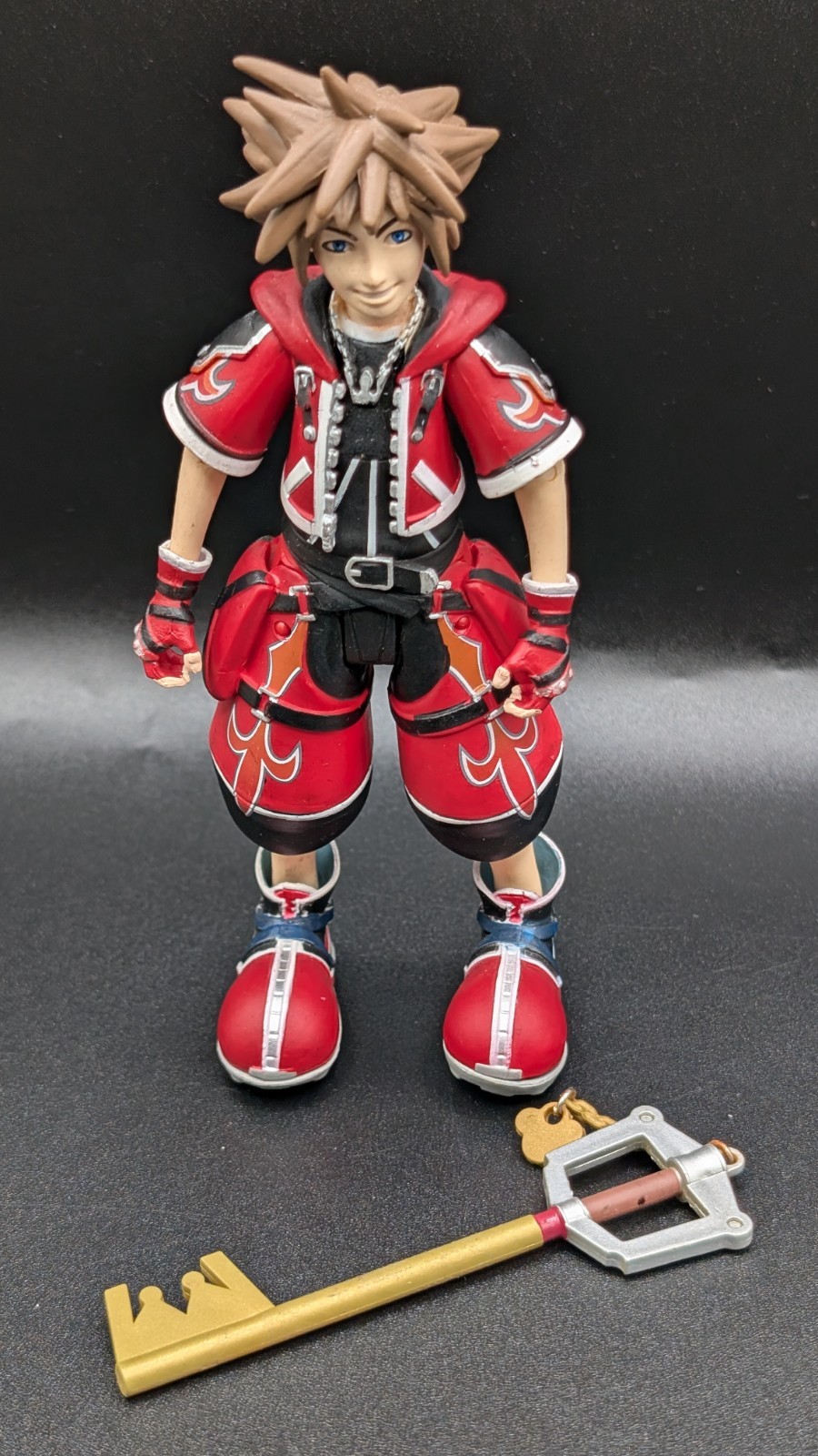 Disney Kingdom Hearts Series 1 Valor Form SORA 7&Prime; Figure (Gamestop Exclusive)