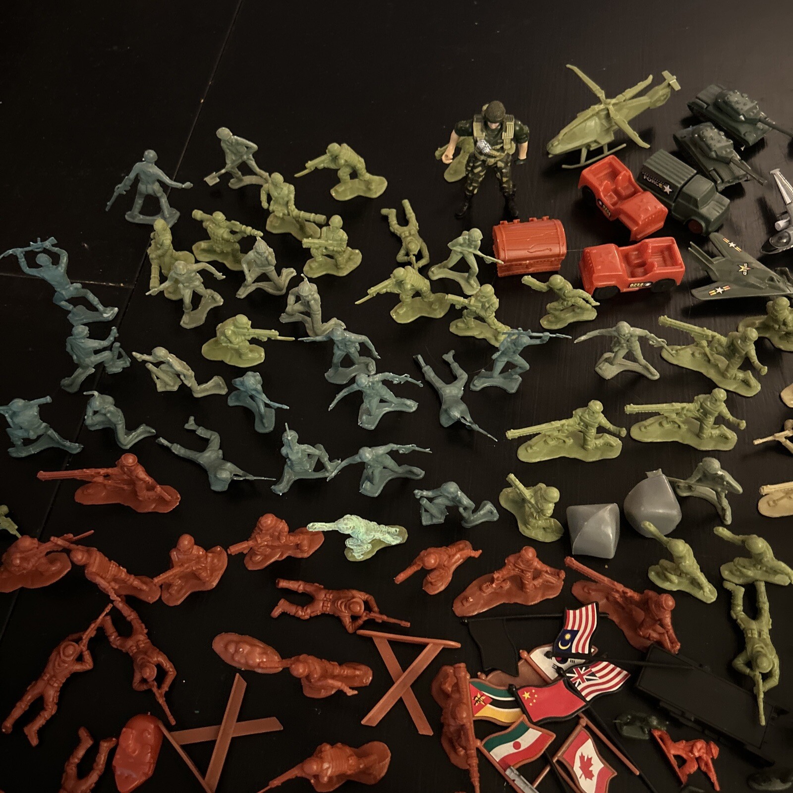 Lanard & Misc Military Action Figures Weapons Vehicles Fences Flags Lot Of 200+!