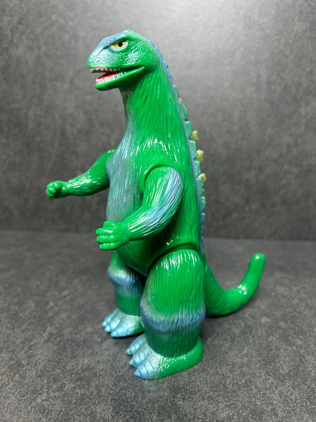 MARUSAN Godzilla J-Tail Green Sofubi 8.8&Prime; Soft Vinyl Figure 1999 w/ Header & Bag