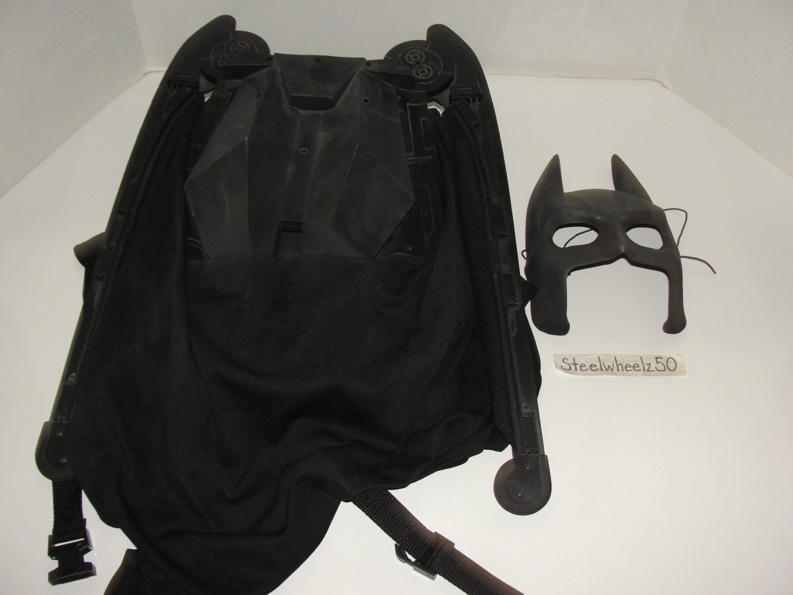 Batman Dark Knight Retractable Bat Wings Mega Cape 4.5&prime; Wingspan Cosplay Costume