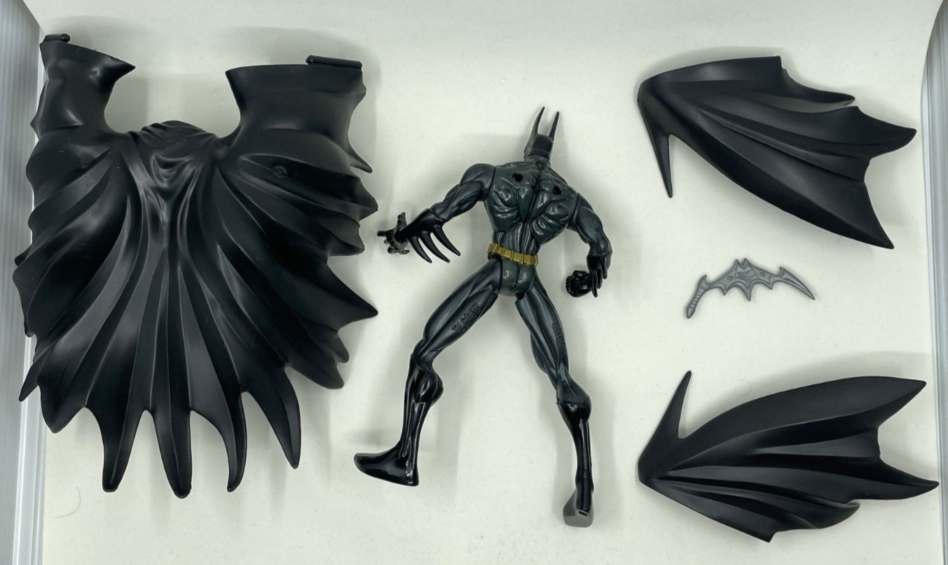 BATMAN DARK KNIGHT DETECTIVE LEGENDS OF THE DARK KNIGHT PREMIUM FIGURE LOOSE