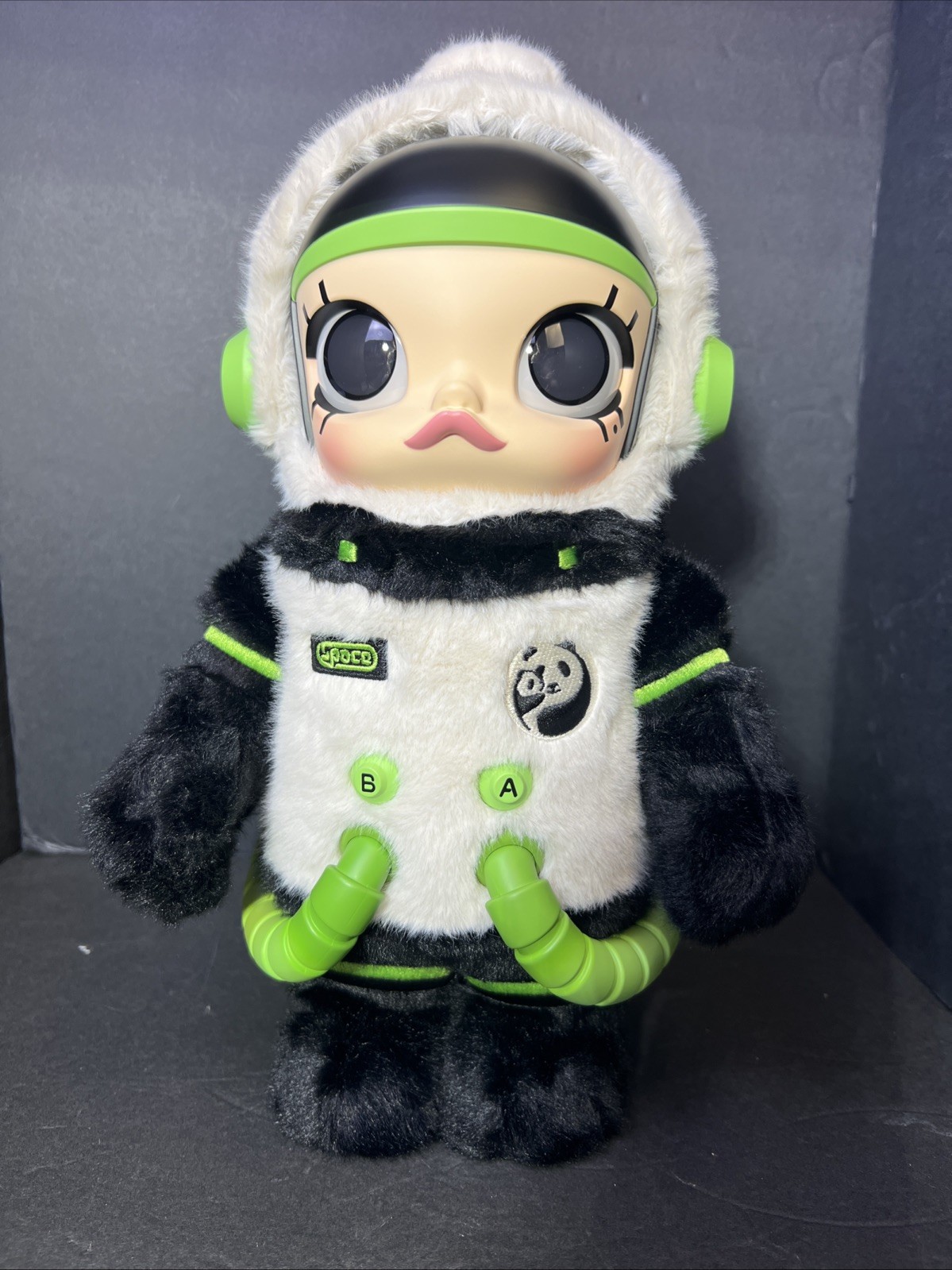 NEW Authentic POP MART Mega Space Molly 400% Panda Bear Doll Labubu Open box