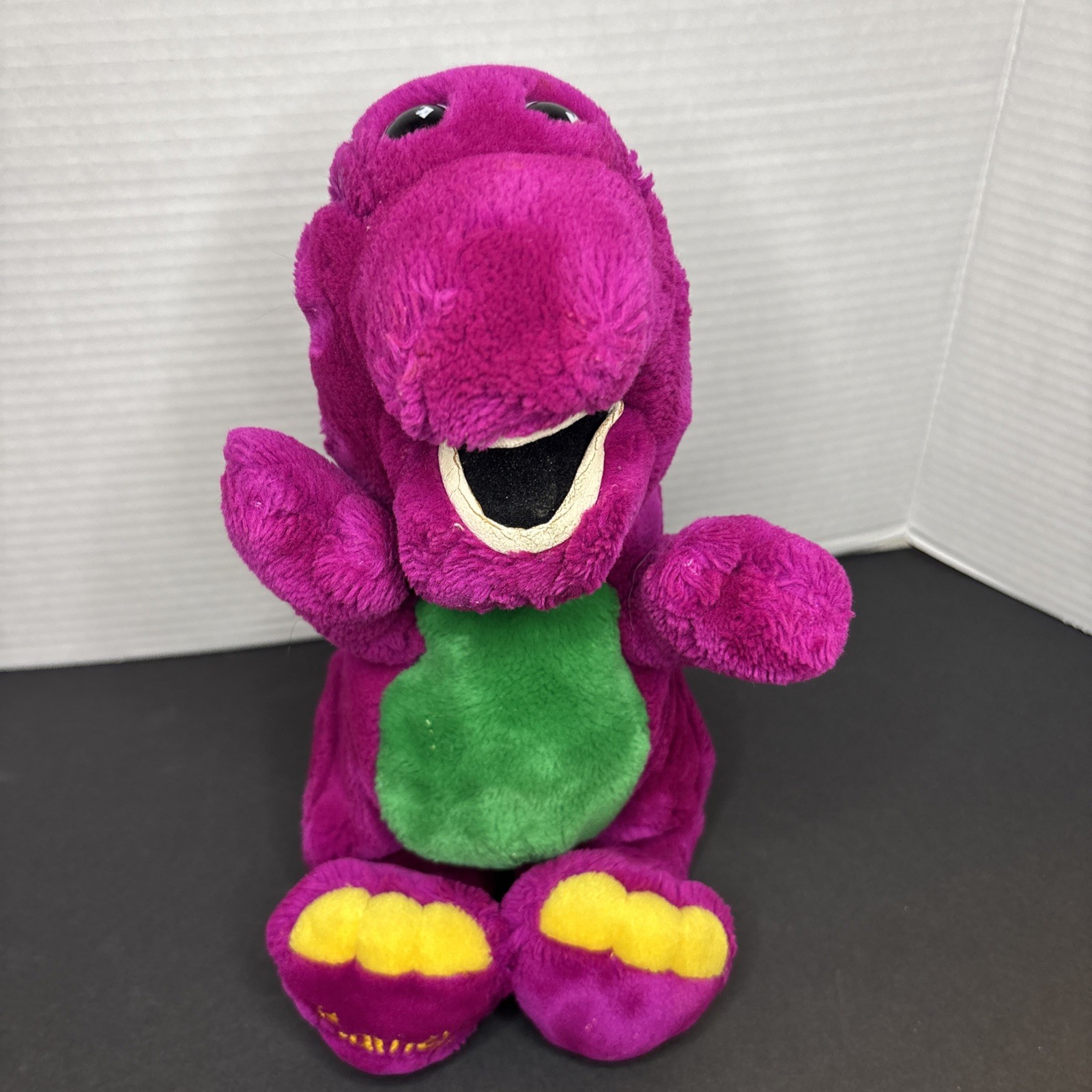 Vintage Dakin Barney 14&Prime; Plush 1992 The Lyons Group
