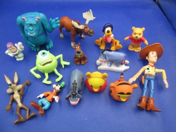 Disney Mini PVC Figures 3-4&Prime; ~❤️~ 14- Piece Lot