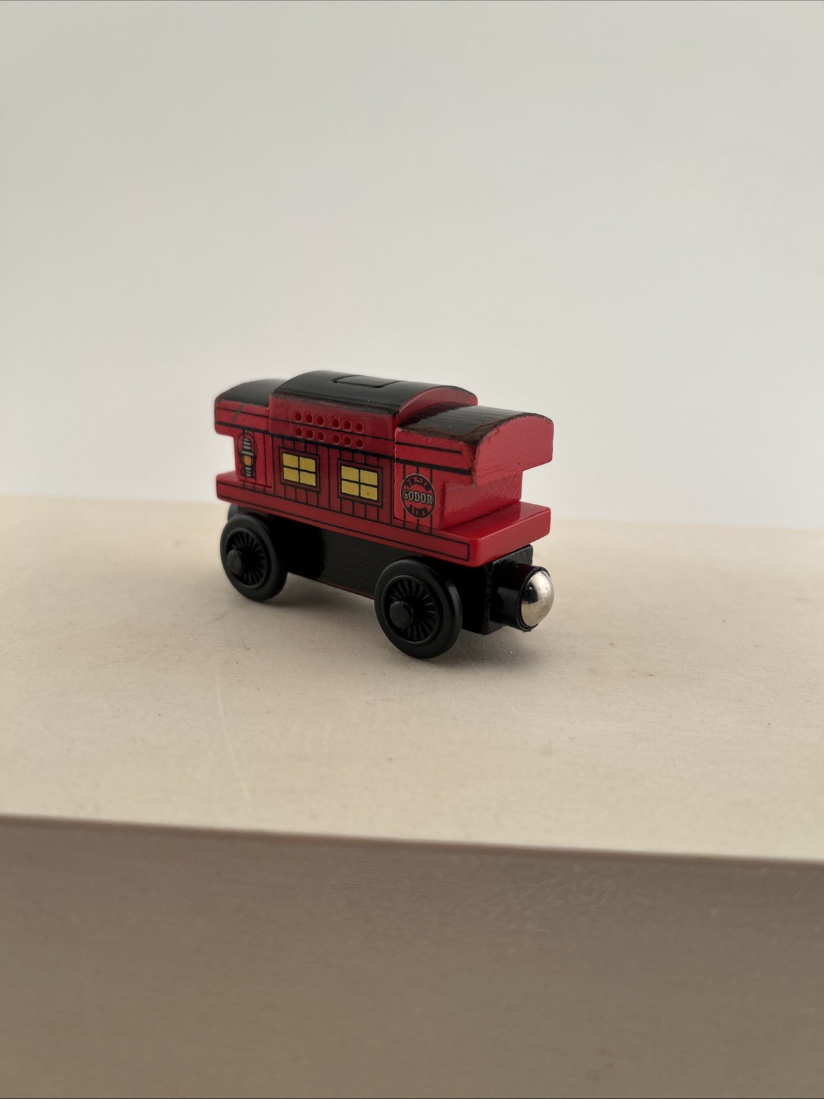 Thomas & Friends Wooden Railway, Musical Caboose – Battery Operated Works