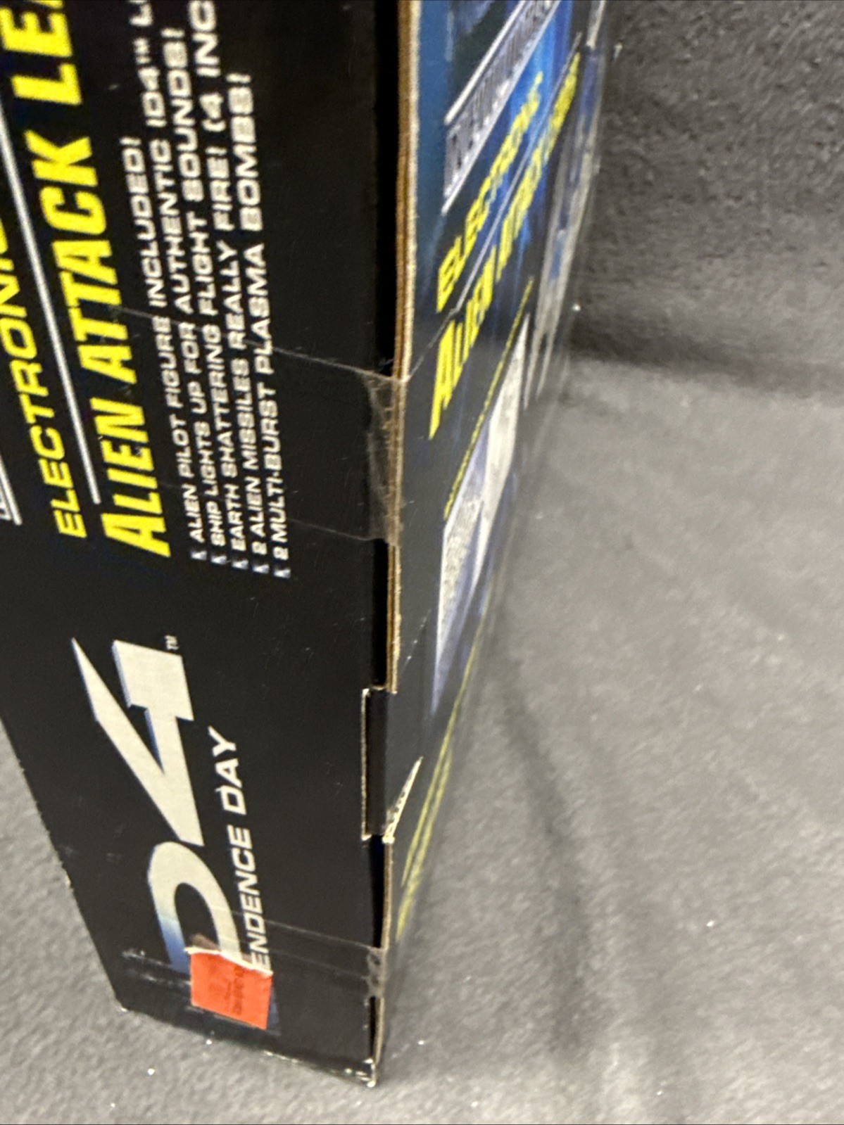 Alien Attack Leader Independence Day ID4 Space Ship Trendmasters 1996 NEW in BOX