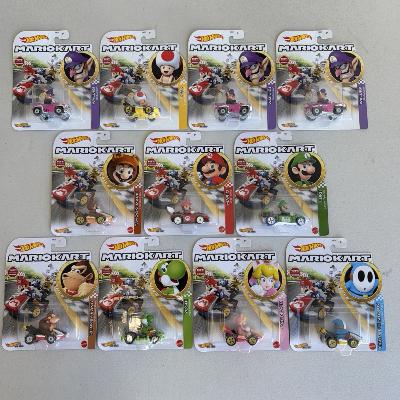 HOT WHEELS DIECAST Mariokart Cat Peach Standard Kart, Yoshi, Shy Guy,Tanooki,etc