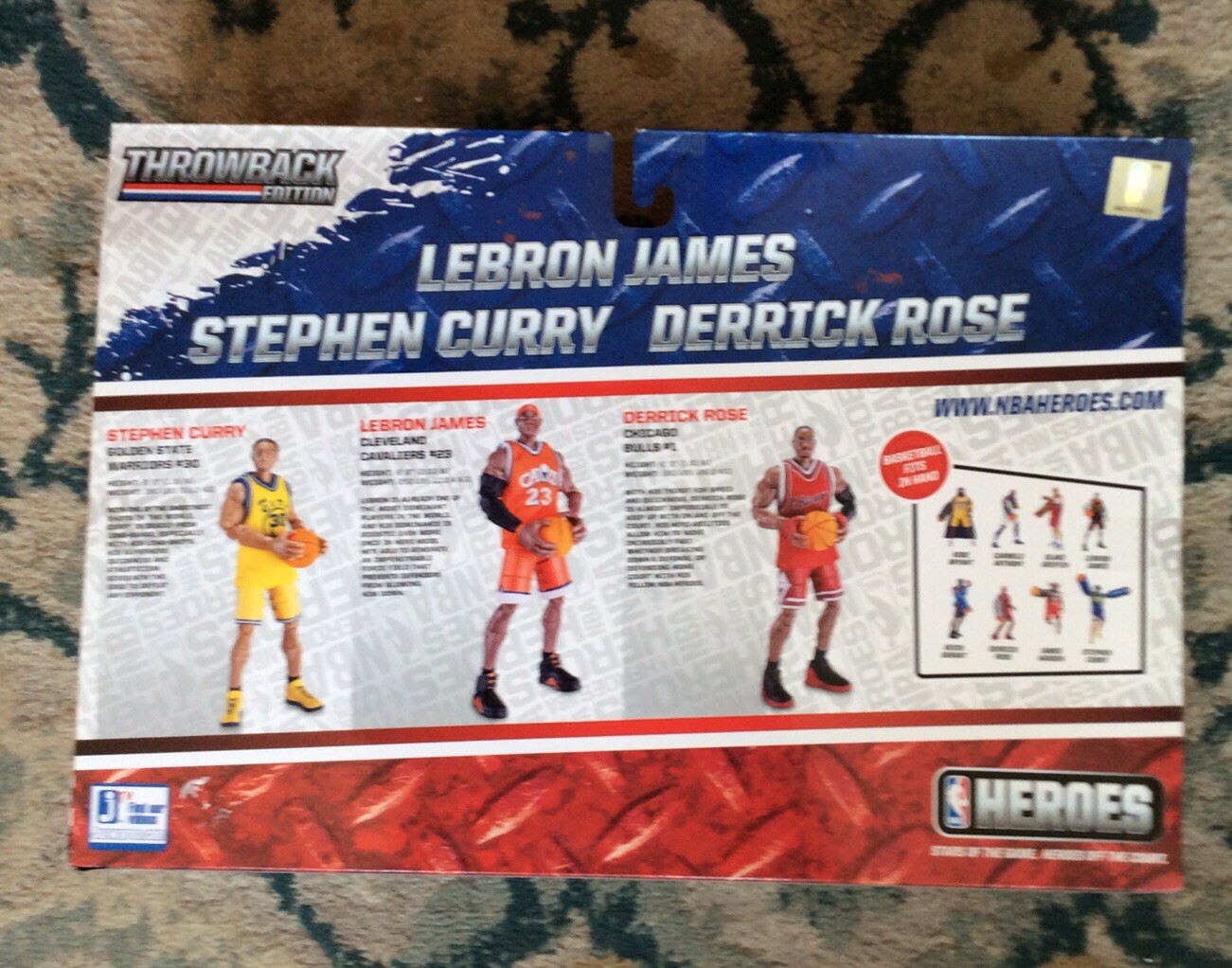 NBA HEROES THROWBACK EDITION STEPEN CURRY, LeBRON JAMES, & DERRICK ROSE PLAYSET