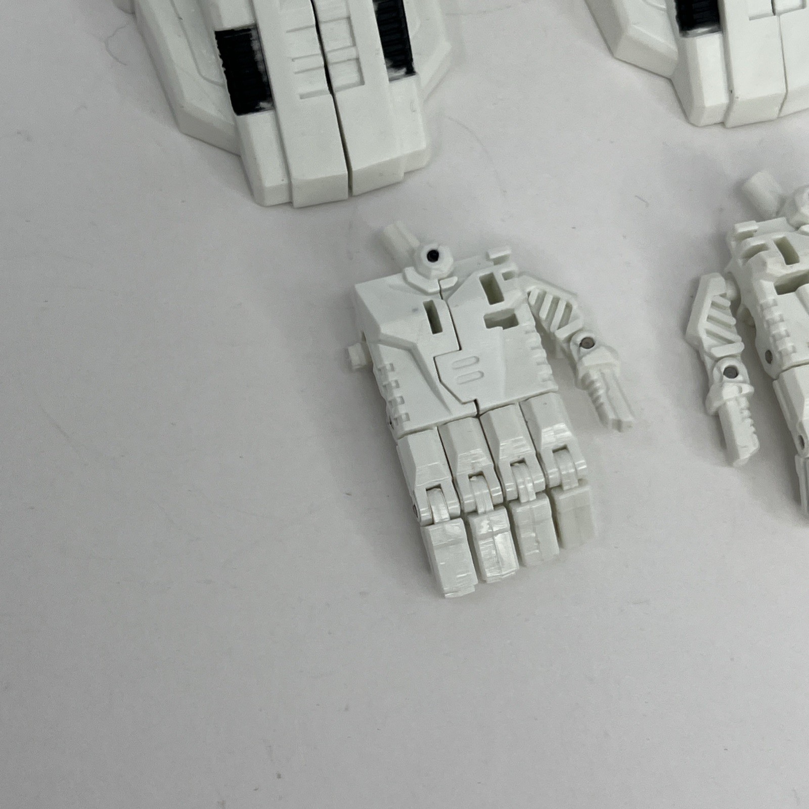 White Hand & Foot Upgrade Kit For Combiner Wars Superion Bruticus Defensor