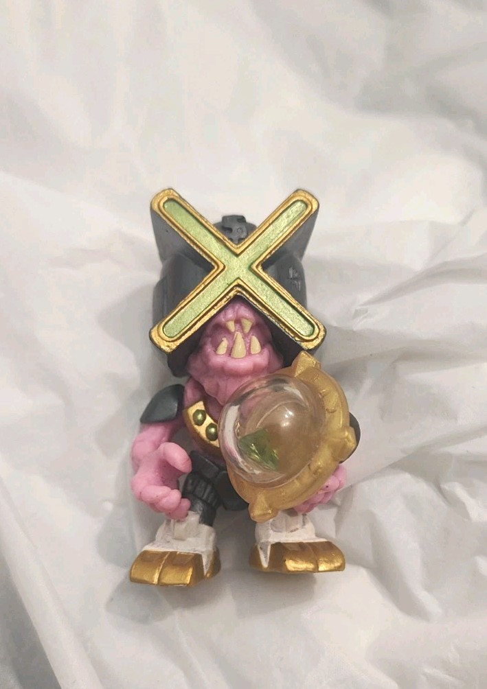 Treasure X Cyborg Bot Bling Gold Figure Character Moose Ty68