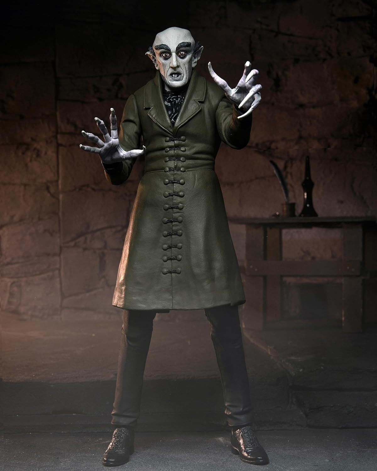 – Nosferatu – Ultimate Count Orlok 7In Action Figure