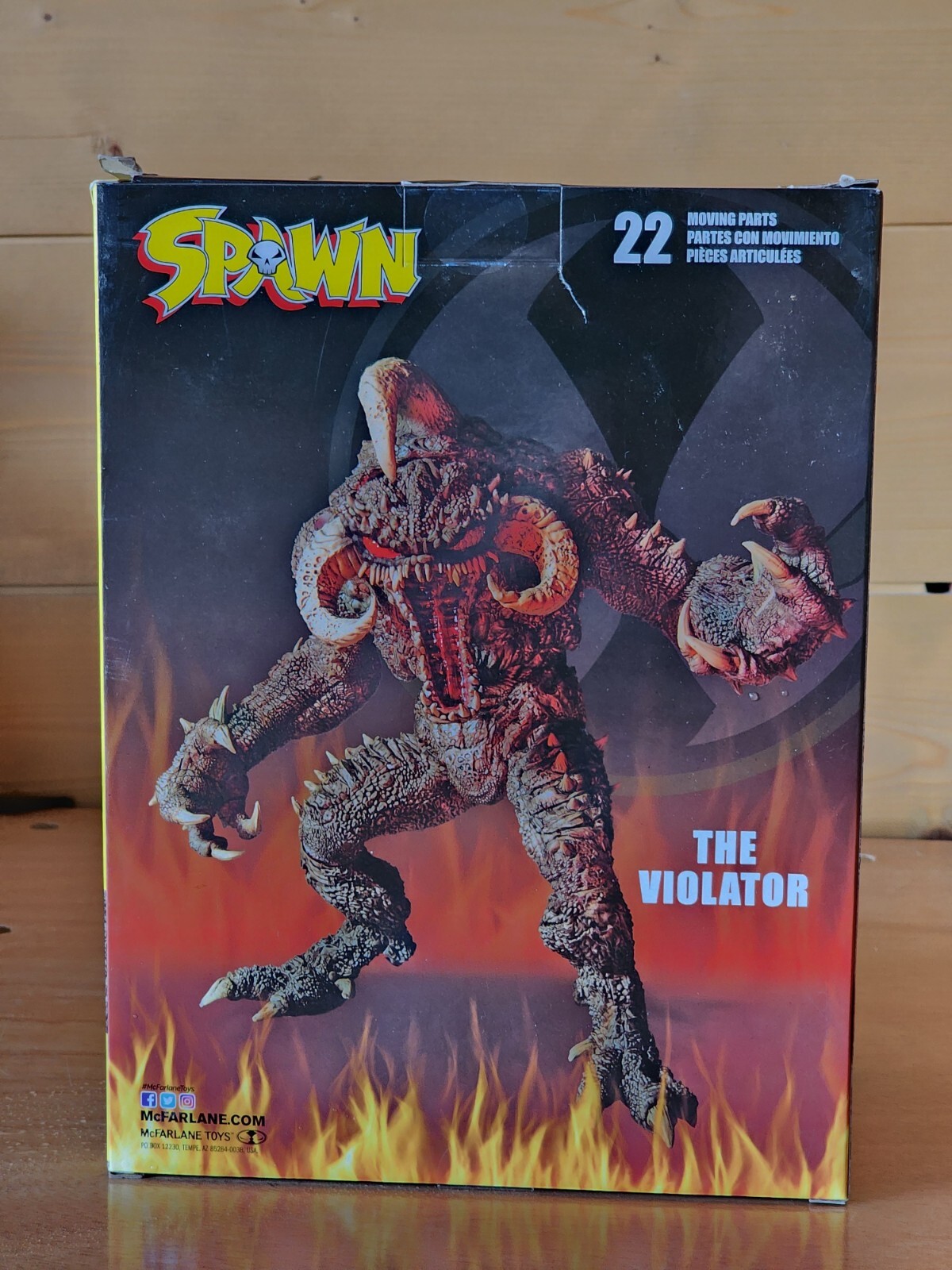 Spawn&rsquo;s Universe Violator Deluxe Mega Action Figure 7 in Scale I McFarlane Toys
