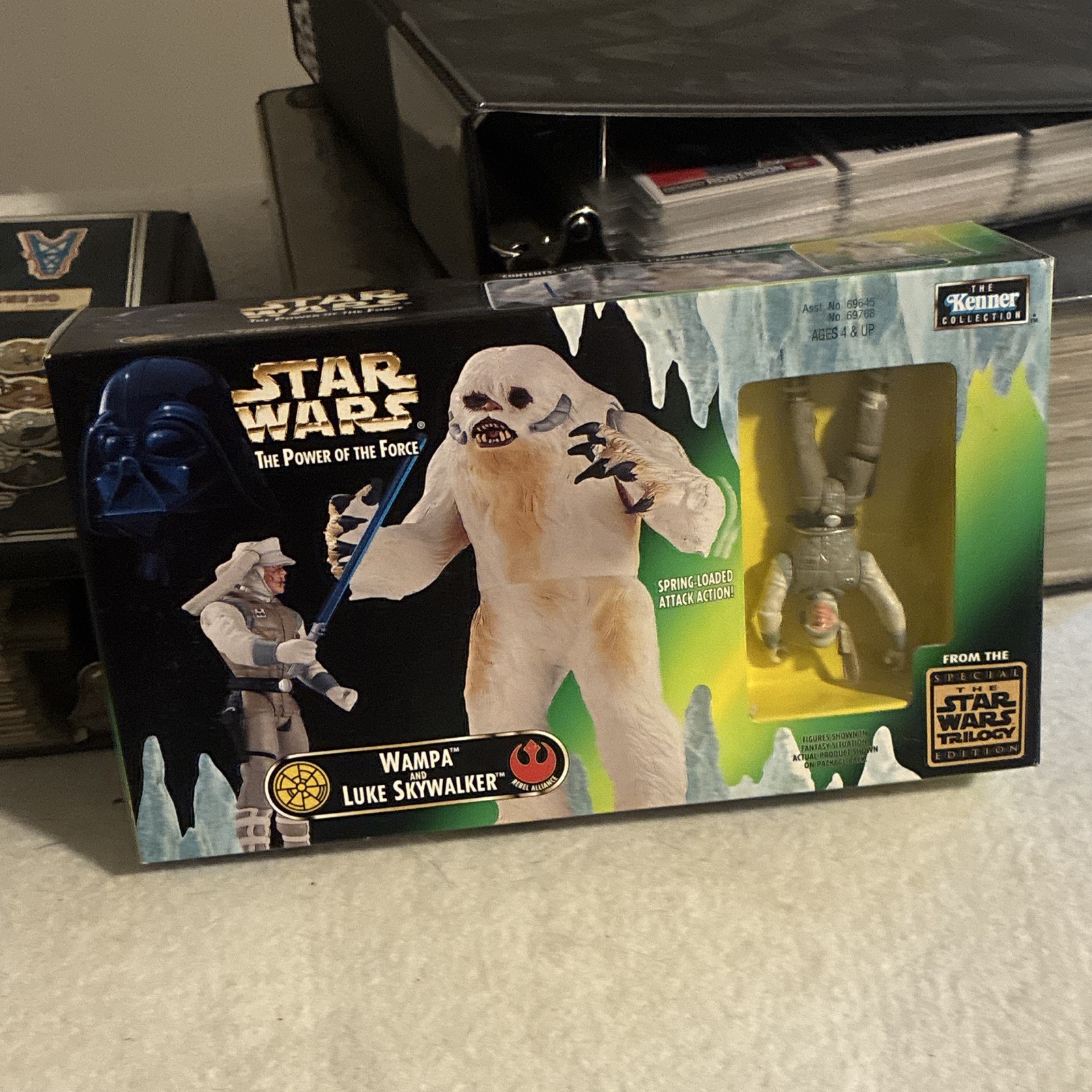 1997 Kenner Star Wars Power of the Force -WAMPA & LUKE SKYWALKER -Action Figures