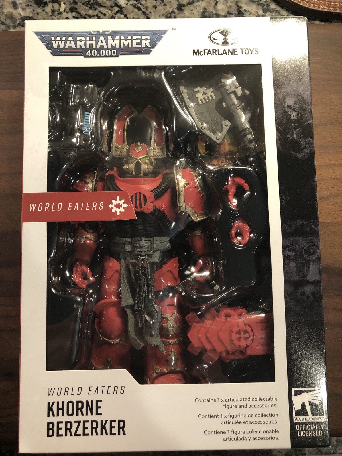 MCFARLANE TOYS WARHAMMER 40K WORLD EATERS KHORNE BERZERKER ACTION FIGURE SEALED