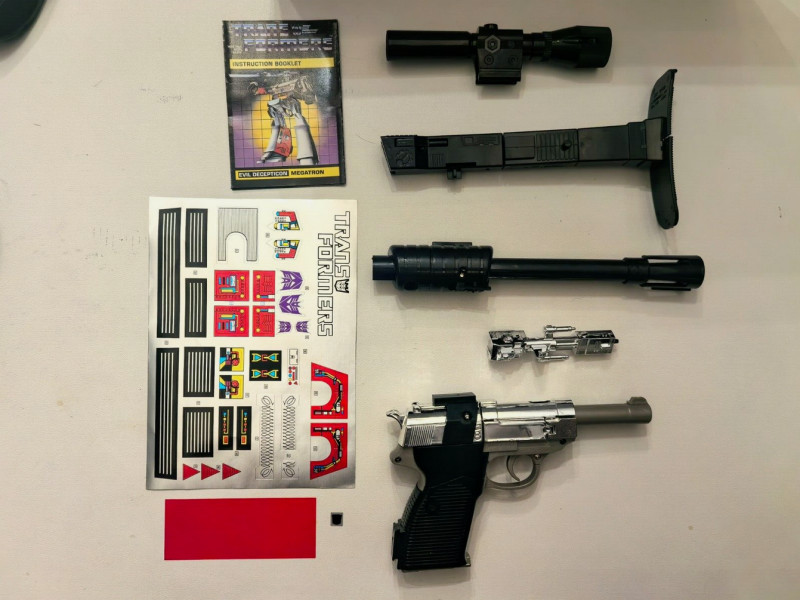 TRANSFORM Reissue G1 Megatron Brand New Free Shipping In Stock