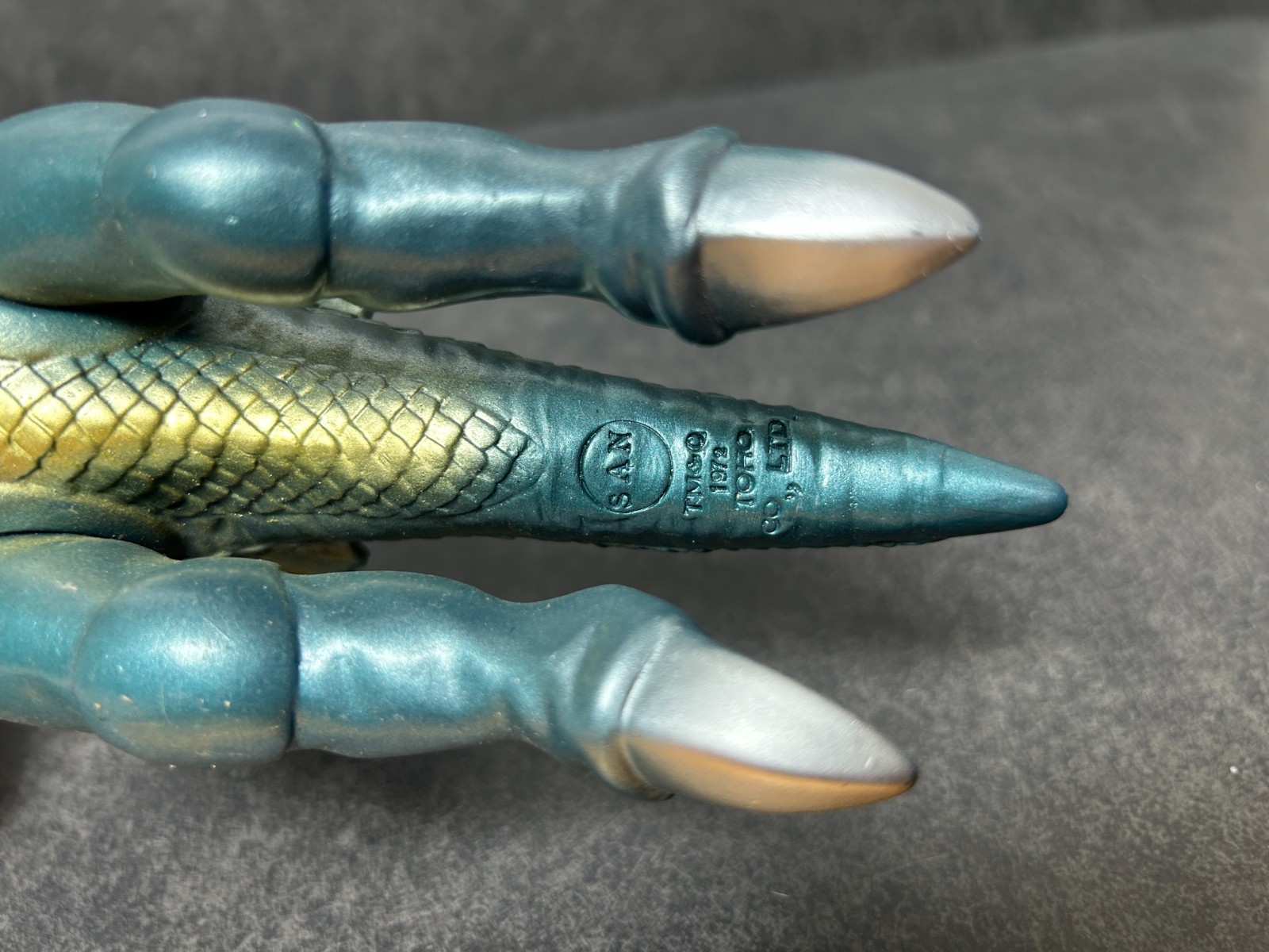 Marusan Gigan Flying Sofubi 9.8&Prime; Soft Vinyl Figure Godzilla 2002