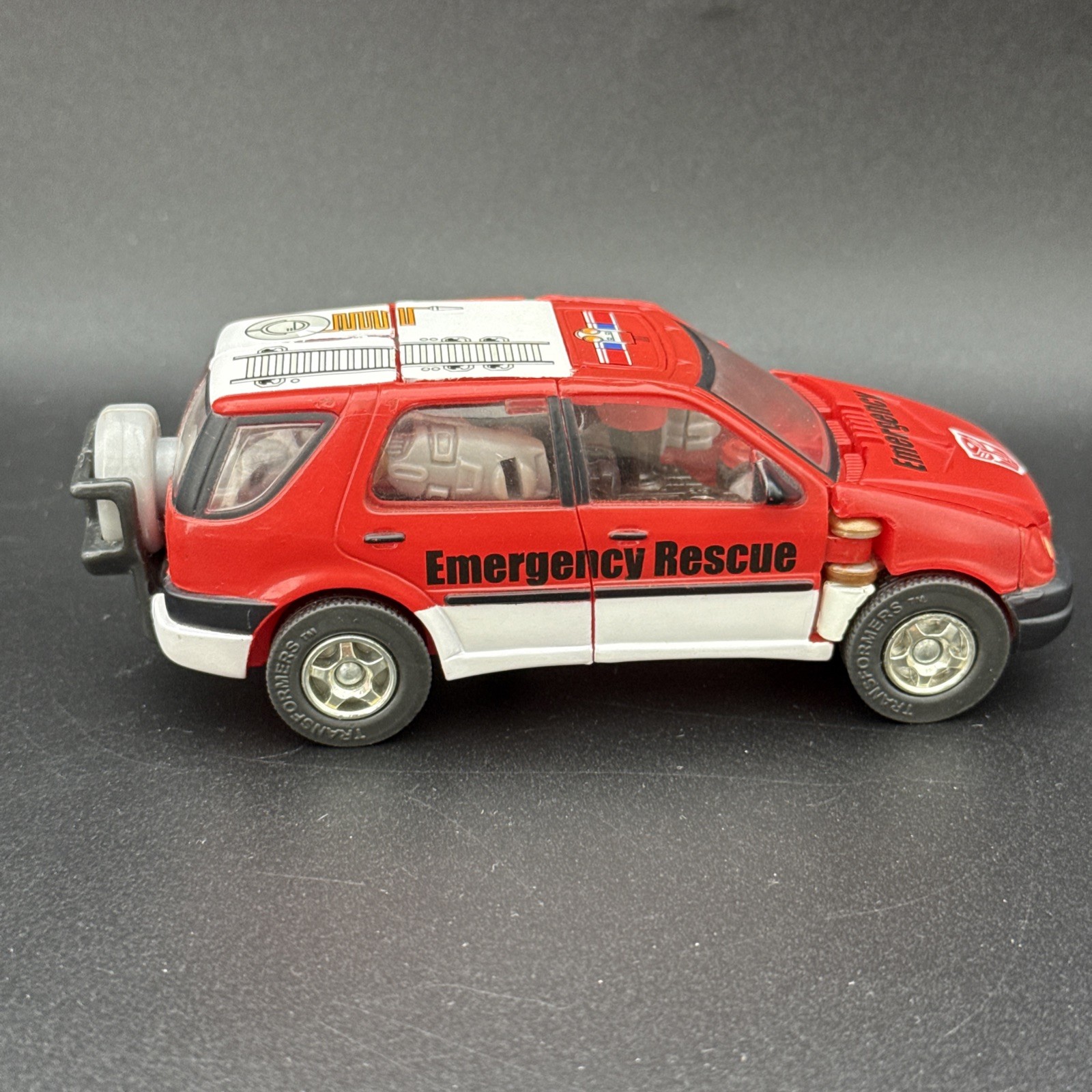 Hasbro Transformers Robots In Disguise Universe Autobot Ratchet