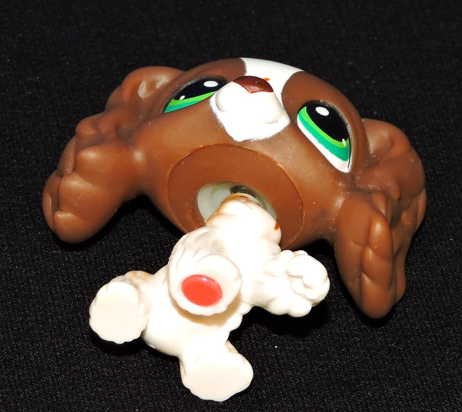 Littlest Pet Shop 156 Cocker Spaniel Brown White Freckles Green Eyes Dog Hasbro