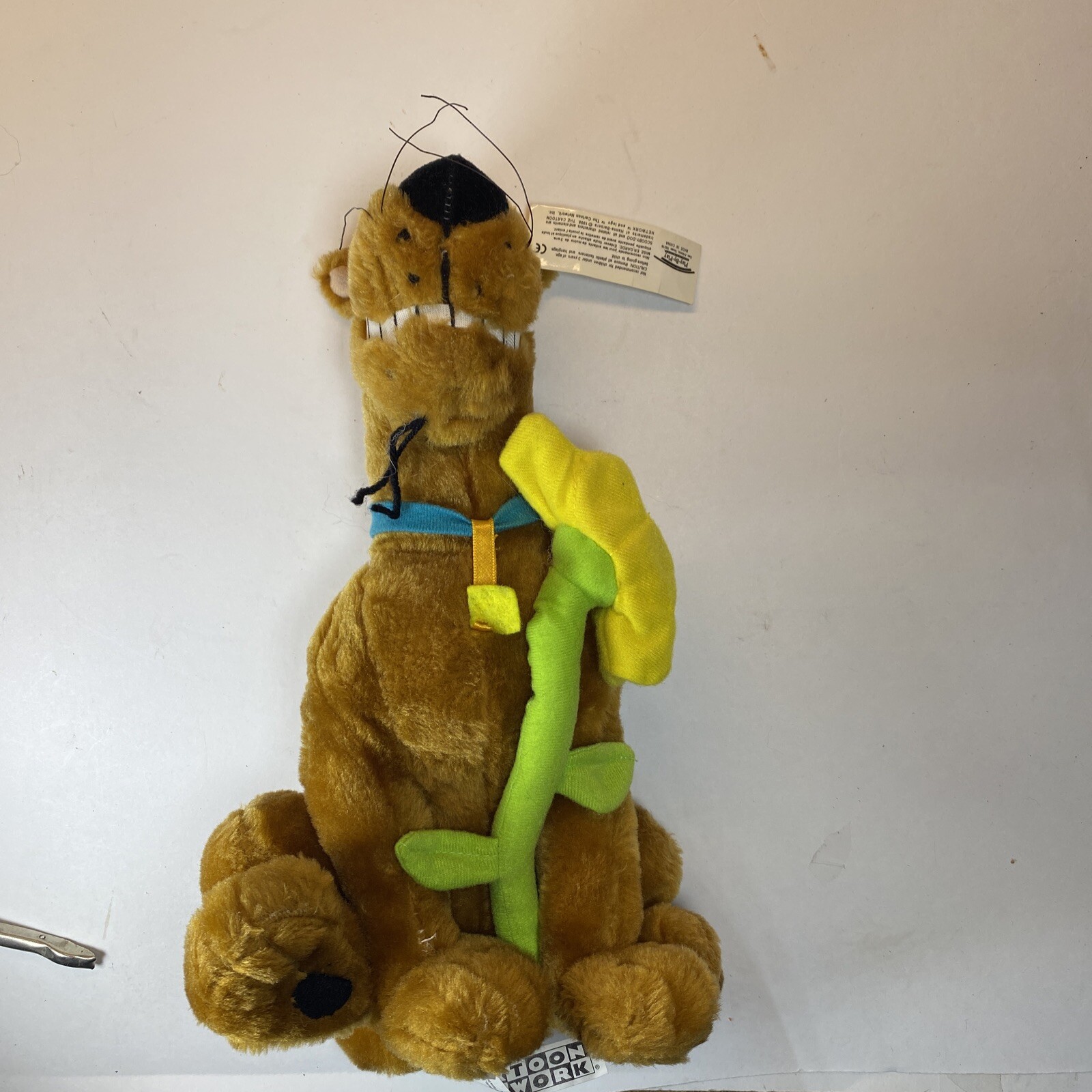 Cartoon Network Scooby Doo Plush Holding Flower Stuffed Animal Toy 11&Prime; With Tag