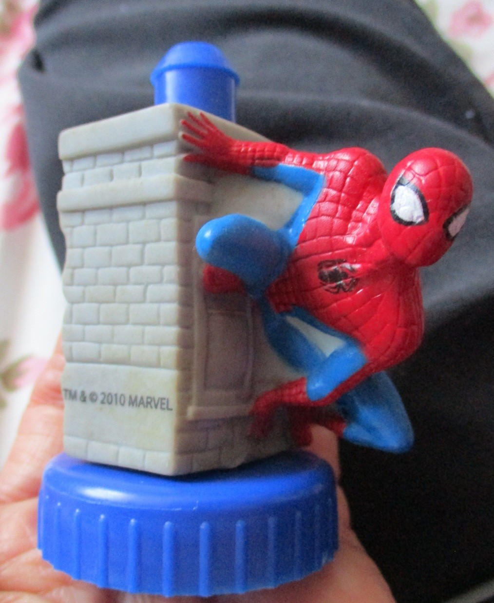 RARE Spiderman Side of Building Marvel 2010 Juice Topper
