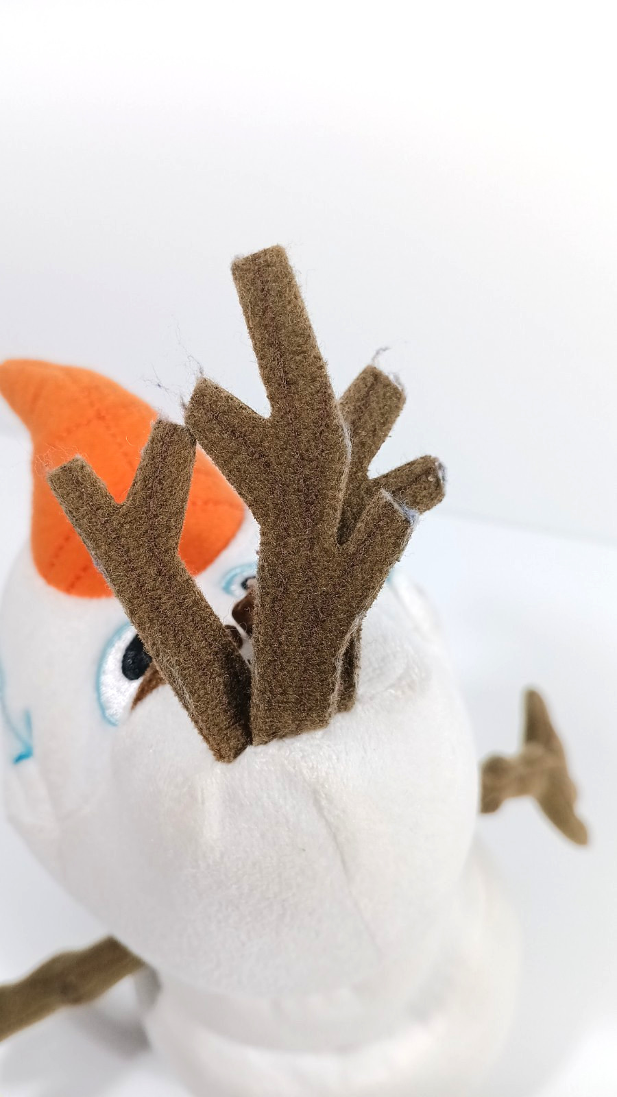 Disney Frozen Olaf 9&Prime; Stuffed Small Plush Doll Snowman