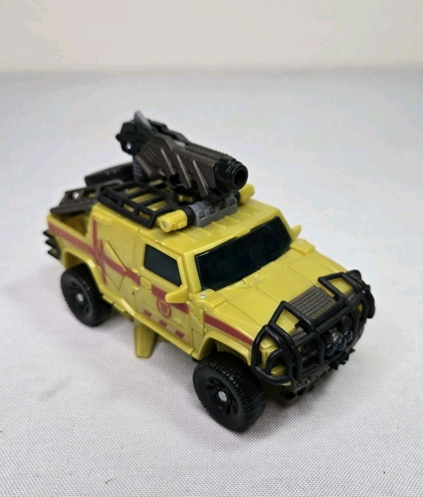 Hasbro Transformers Movie Voyager: Autobot Ratchet Action Figure