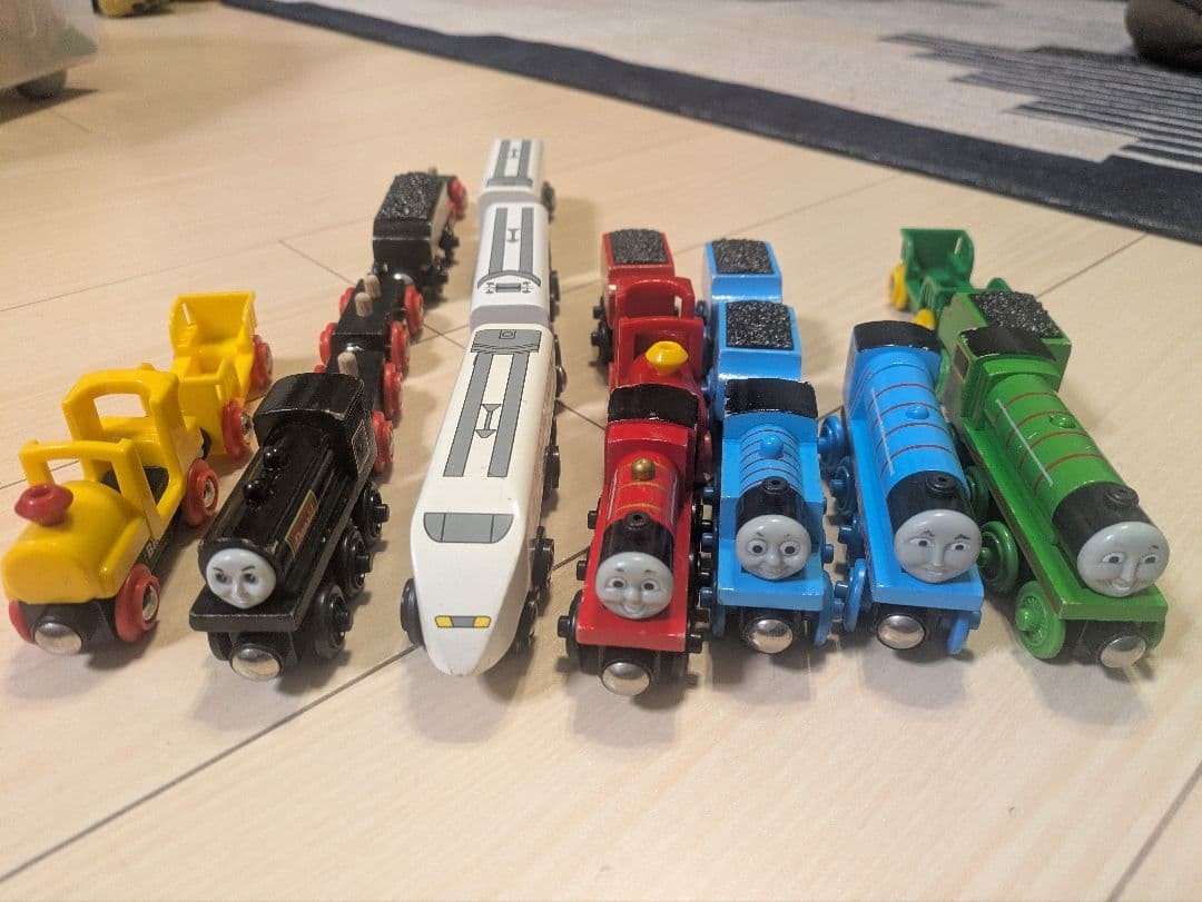 BRIO Thomas Train Set Complete Wooden Toy Rail System Includes all pieces