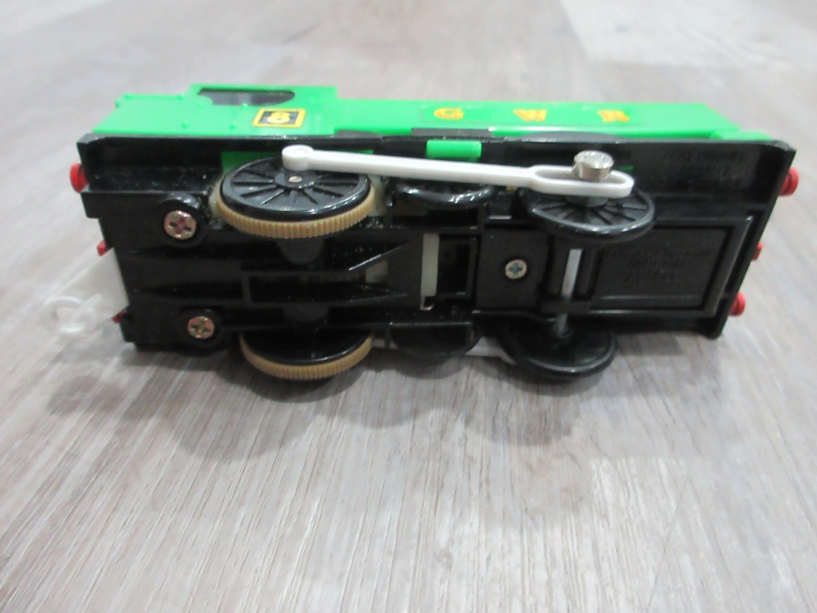 Trackmaster Motorized Thomas & Friends Train Duck G.W.R. #8 Engine WORKS! GUC!