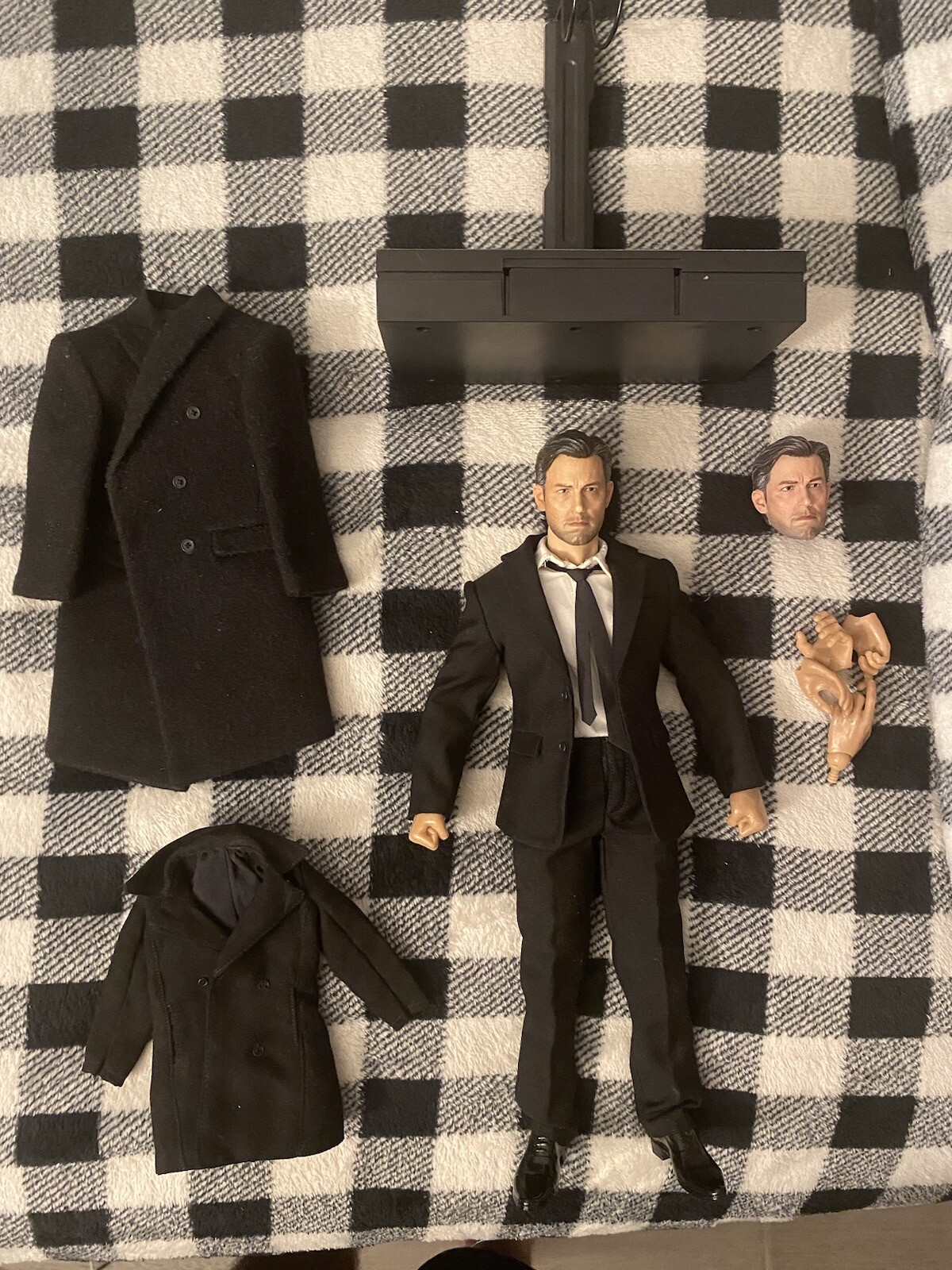 Hot Toys Custom Bruce Wayne (DCEU/ Ben Affleck) BvS/suicide Squad/ZSJL/The Flash