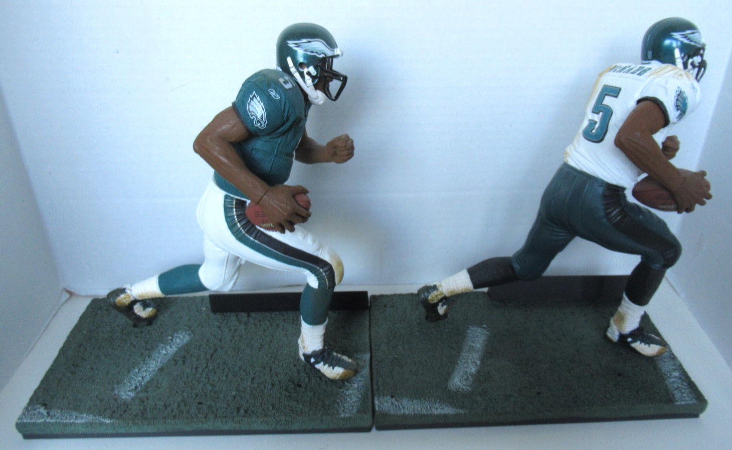 DONOVAN MCNABB MCFARLANE NFL EAGLES QB 12&Prime; INCH LOOSE COMPLETE 2 FIGURE LOT SET