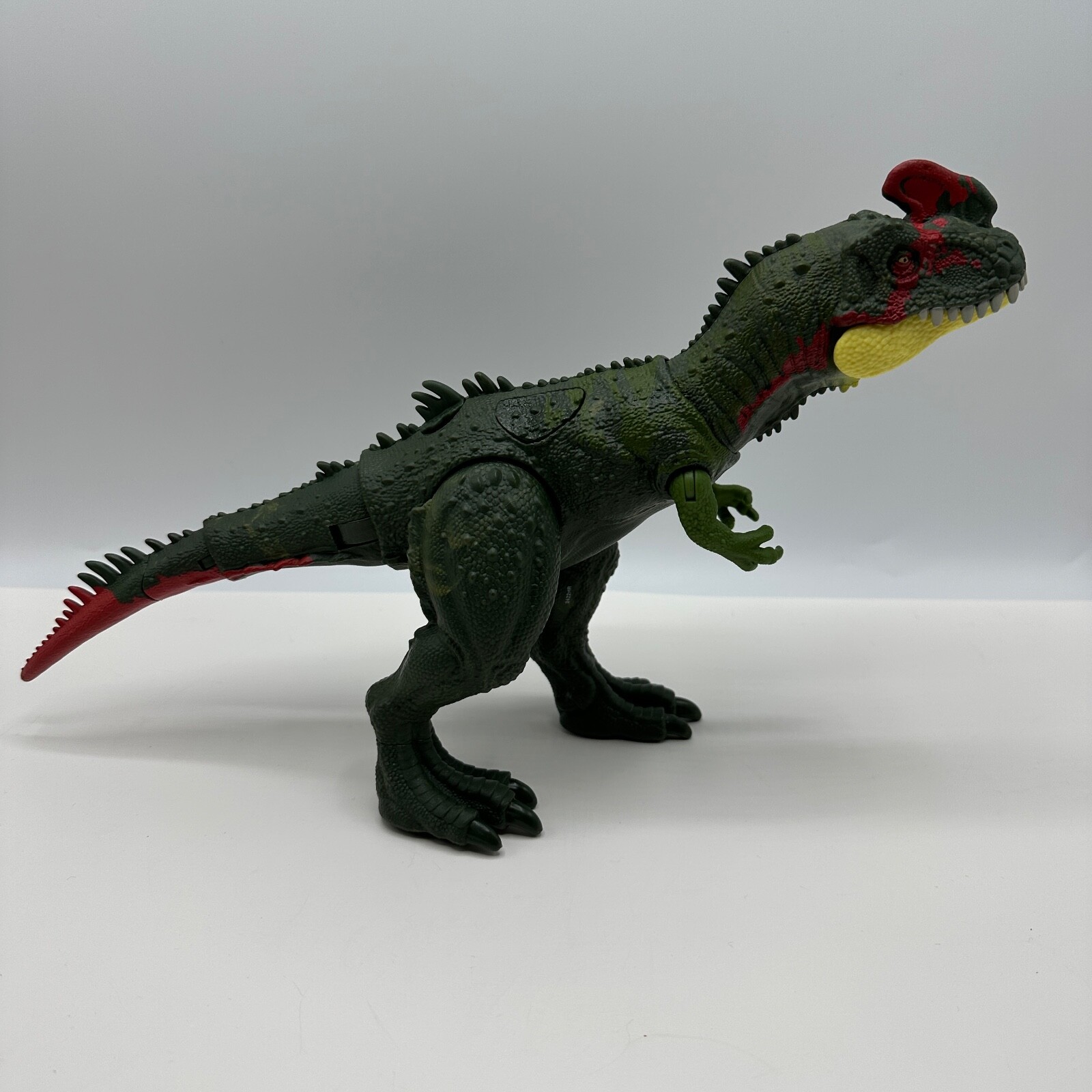 Jurassic World Sinotyrannus Dino Trackers Gigantic Trackers Mattel