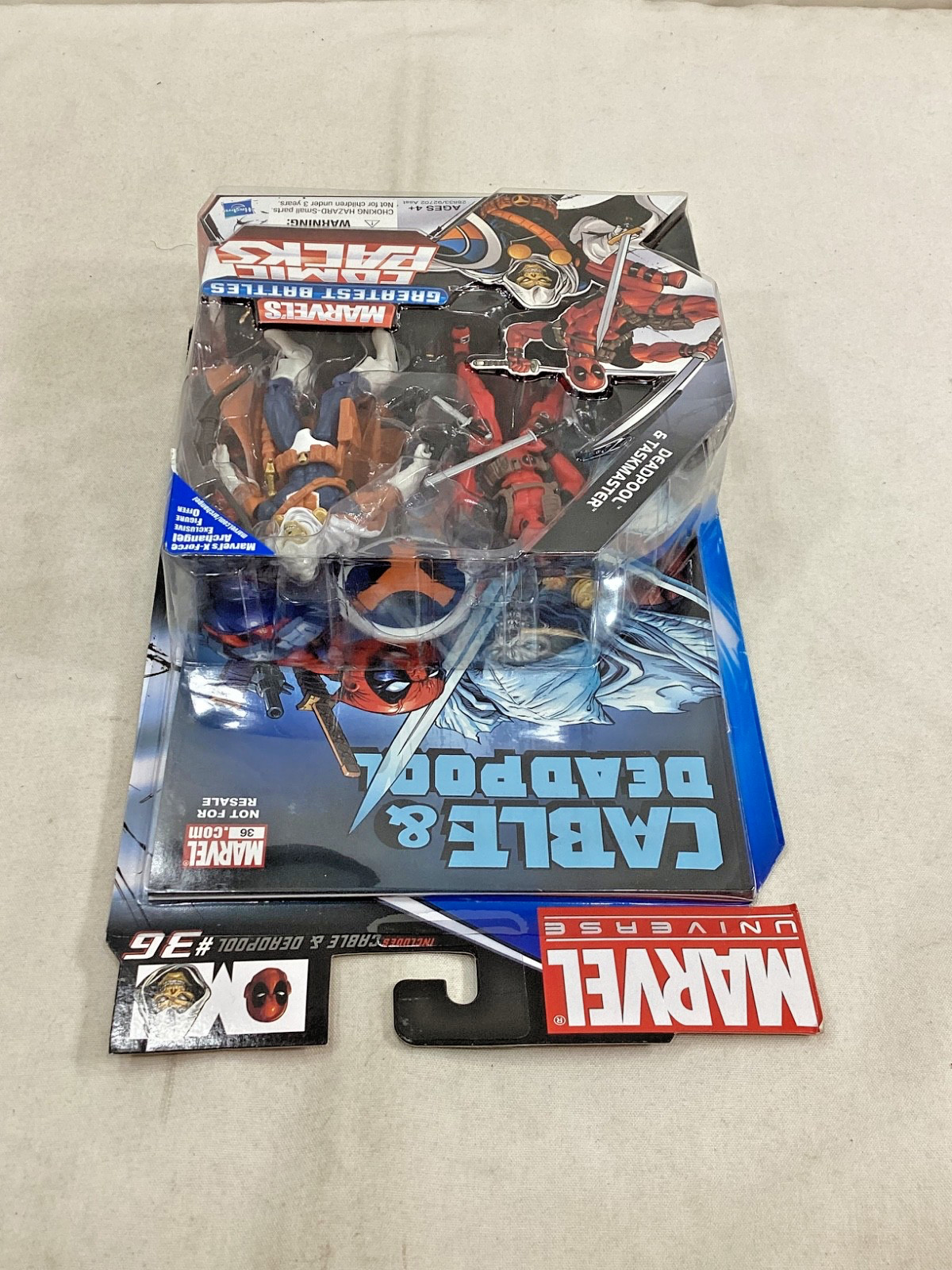 NEW Marvel&rsquo;s Greatest Battles Comic Packs Deadpool & Taskmaster Figure Comicbook