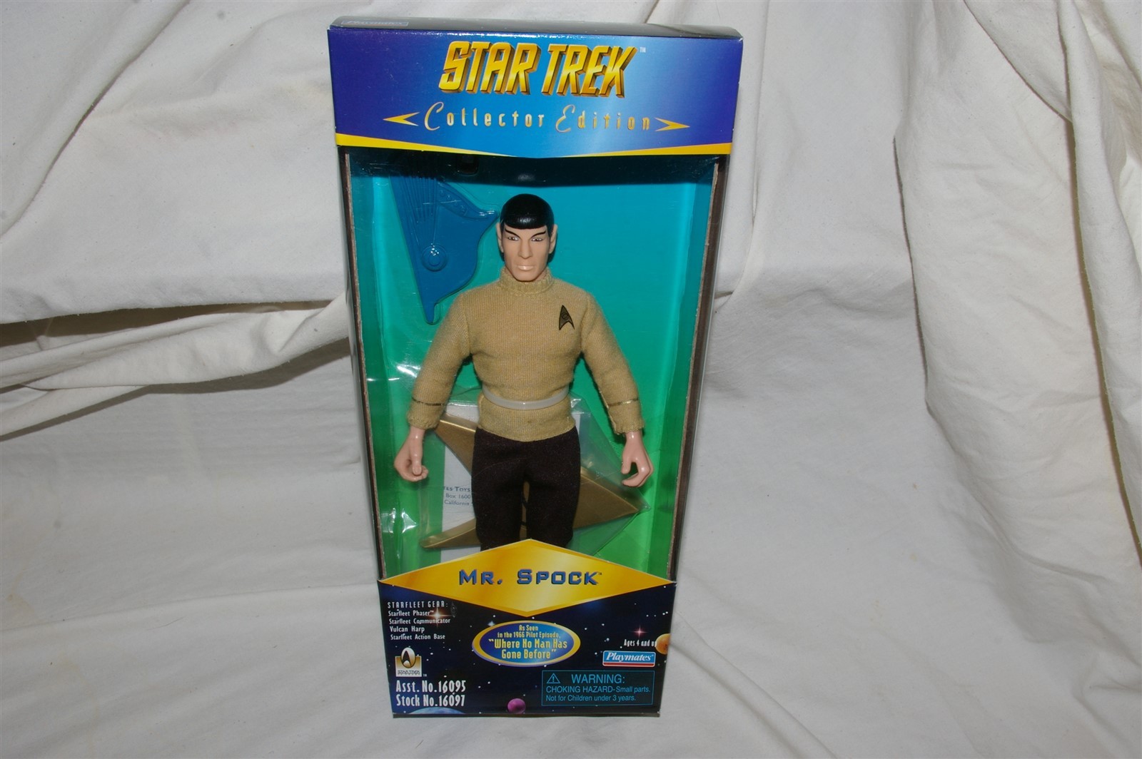 Playmates Star Trek Mr. Spock 9&Prime; Action Figure Collecto Edition 1996 NEW