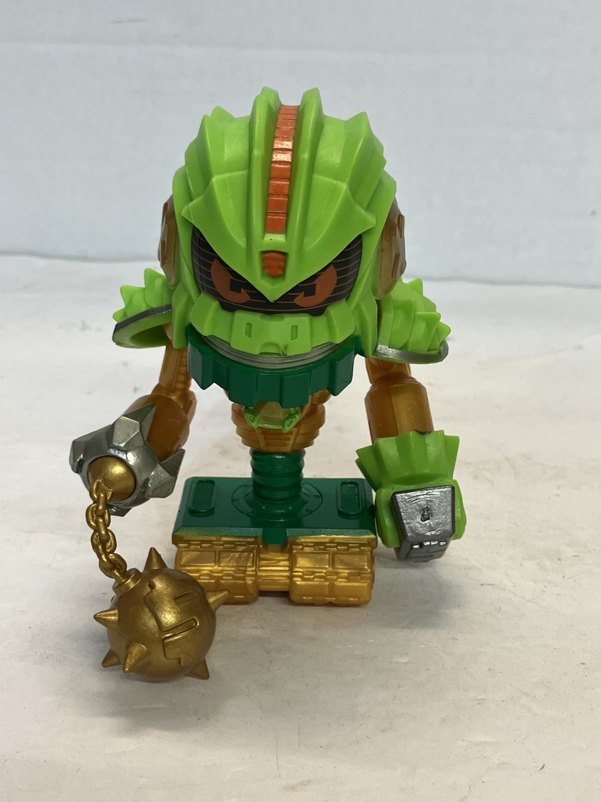 Treasure X Robots 4&Prime; Gold Treasure Bot With Weapon