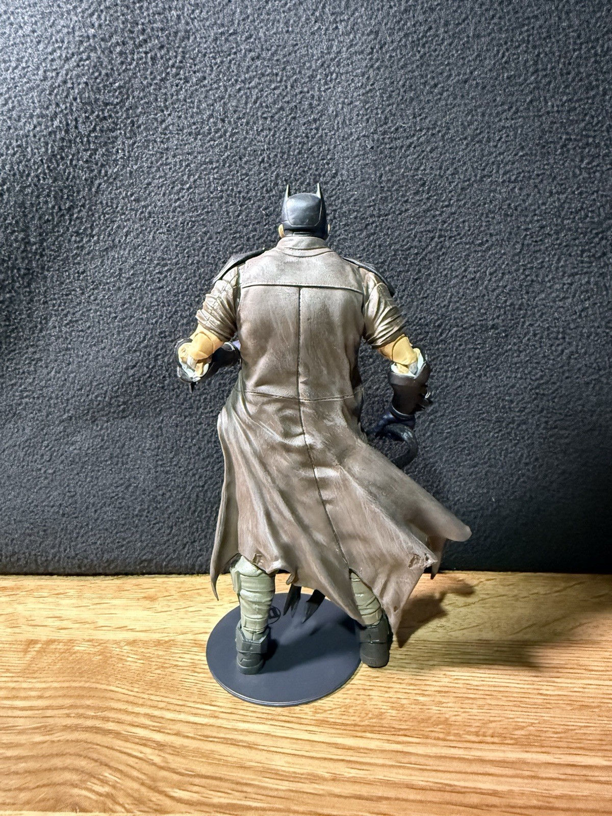 McFarlane Toys DC Multiverse Dark Detective Future State 7&Prime; Figure