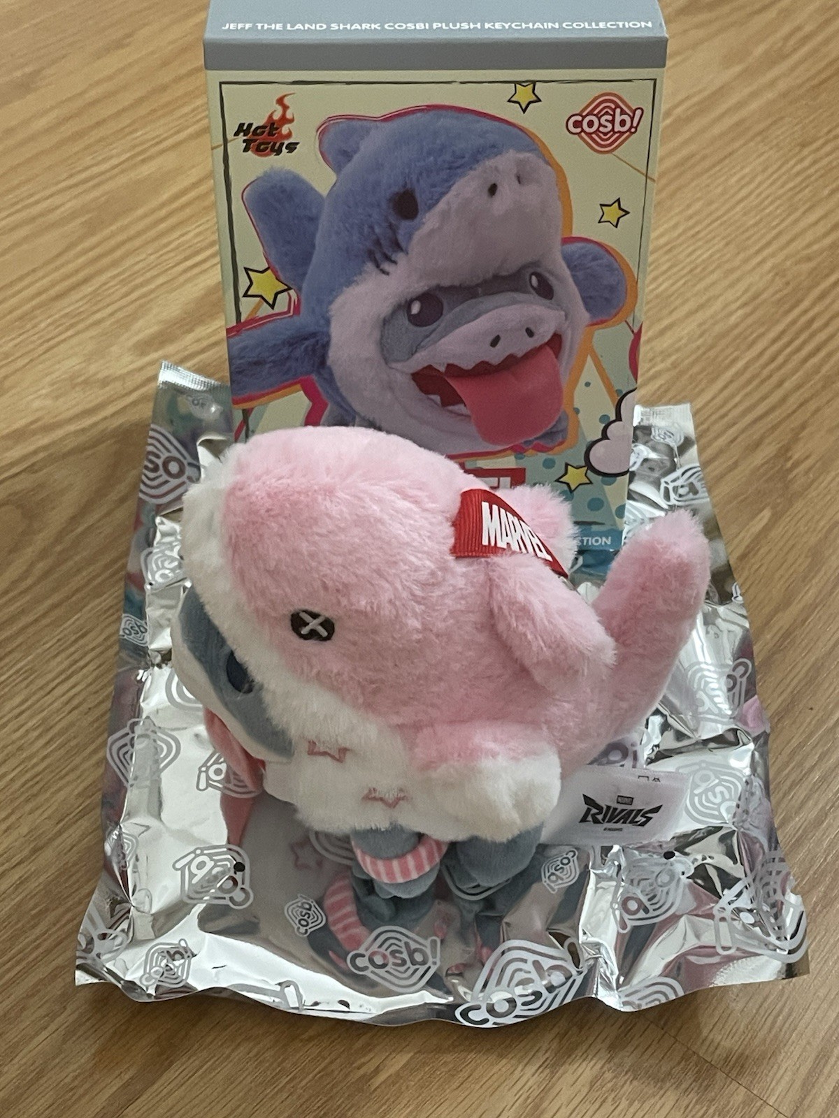 JEFF THE LAND SHARK SECRET RARE INCOGNITO DOLPHIN MARVEL COSBI PLUSH PENDANT