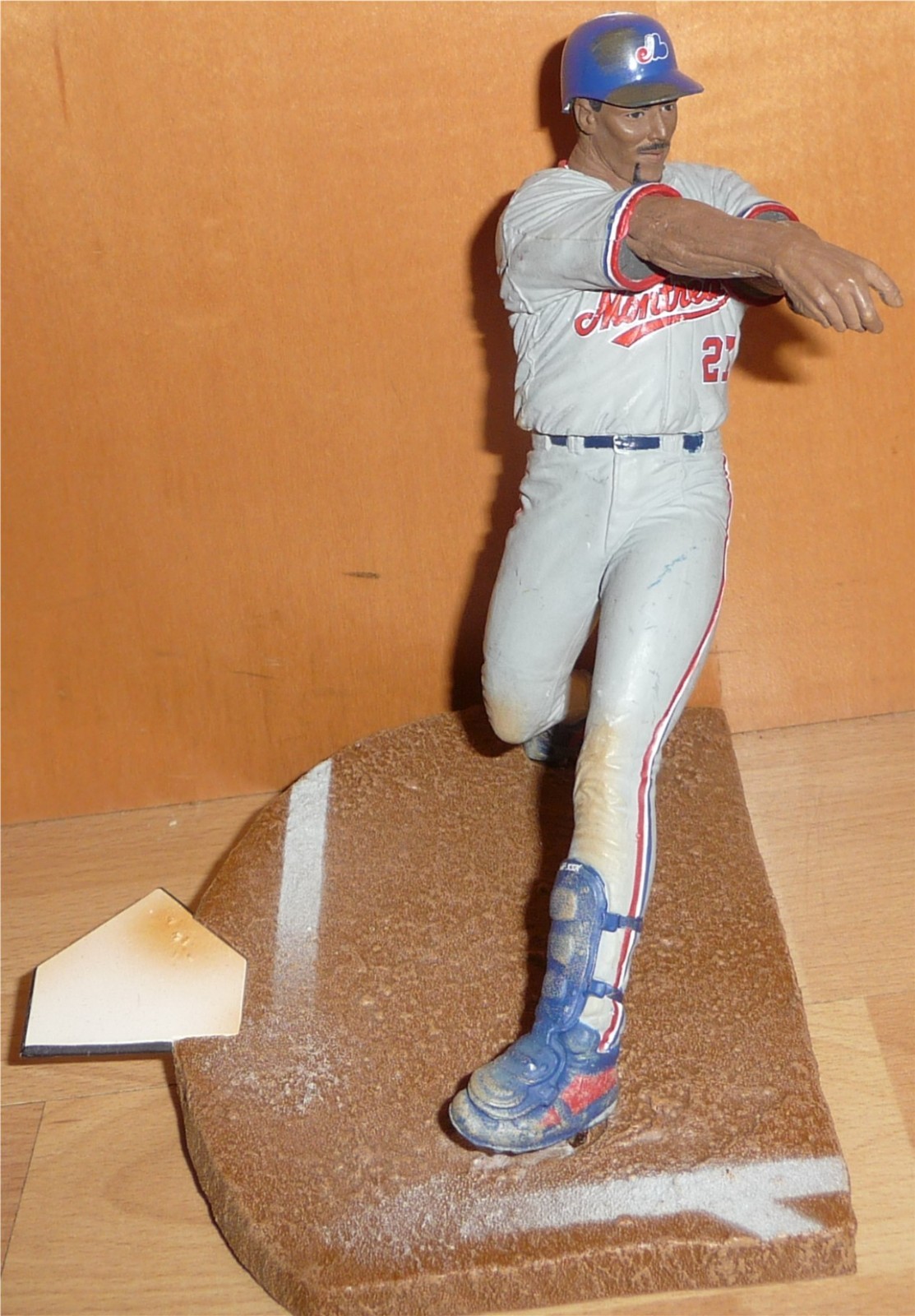 VLADIMIR GUERRERO Montreal Expos McFarlane MLB Series 3 Figure LOOSE No Bat READ