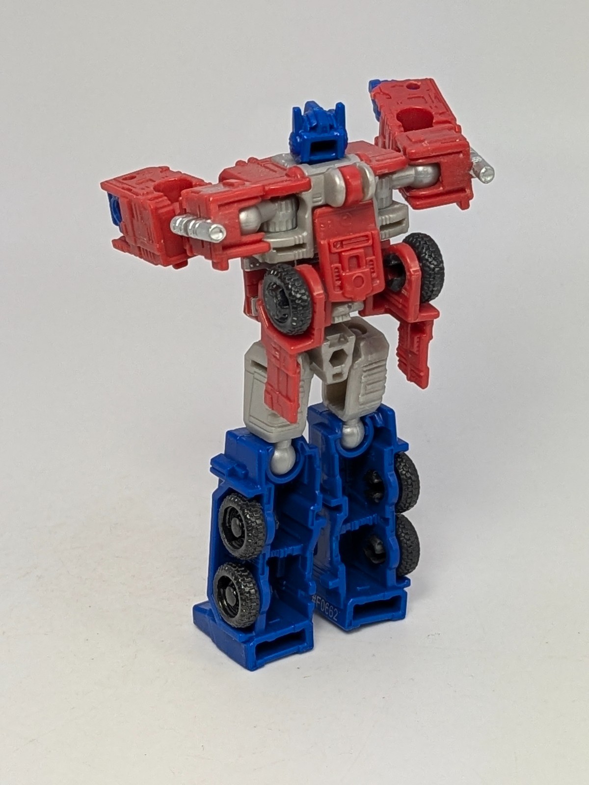 Transformers Optimus Prime Complete Kingdom Core Class WFC Robot