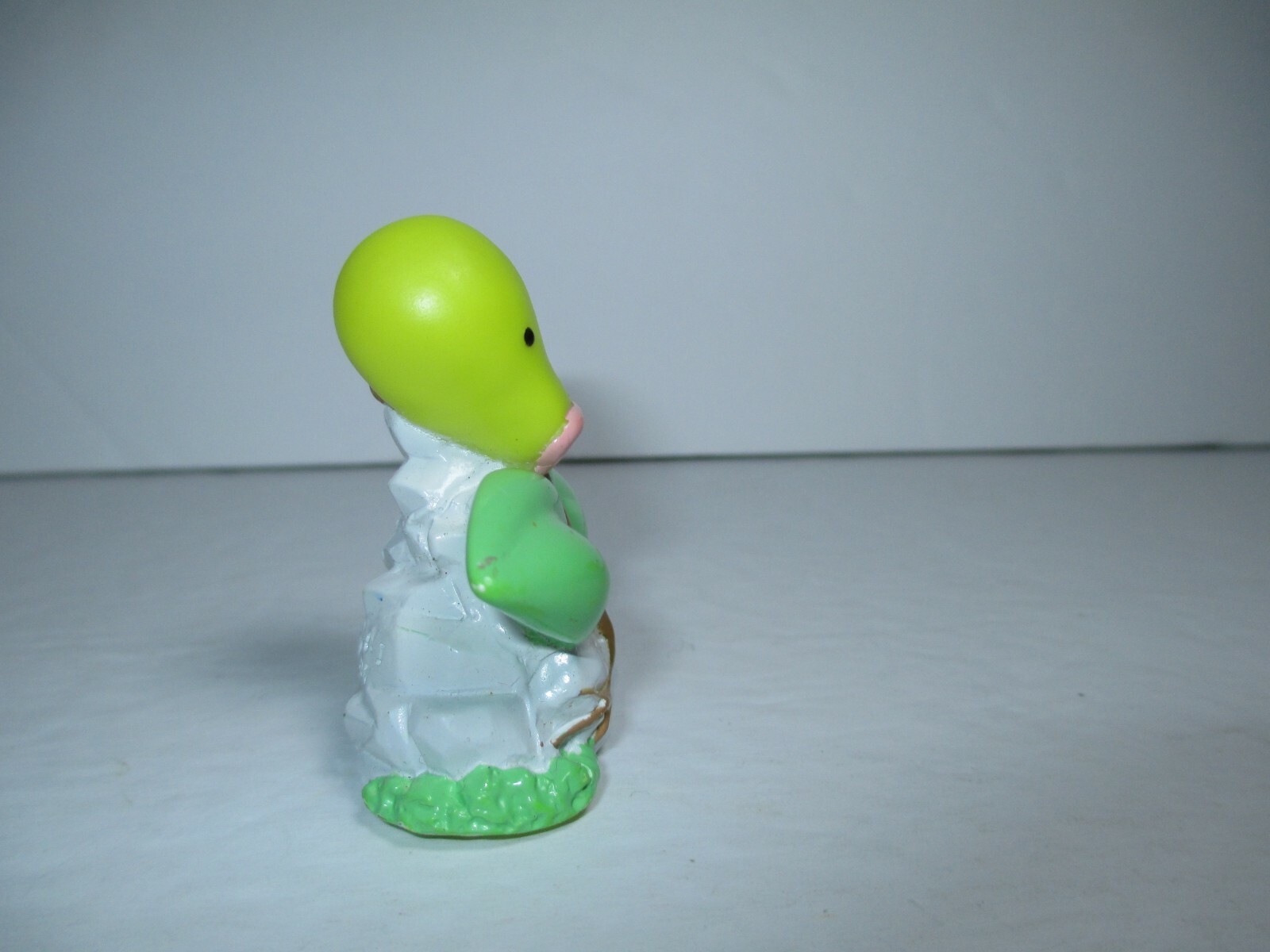 1997 Pokemon Finger Puppet Bellsprout #069 Figure Catch em All Nintendo Bandai 1