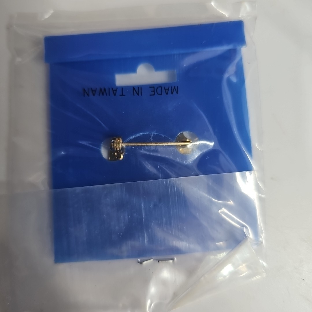 Vintage 1982 Universal Studios E.T. 6 Pin Lot Extra Terrestrial Jewelry Sealed