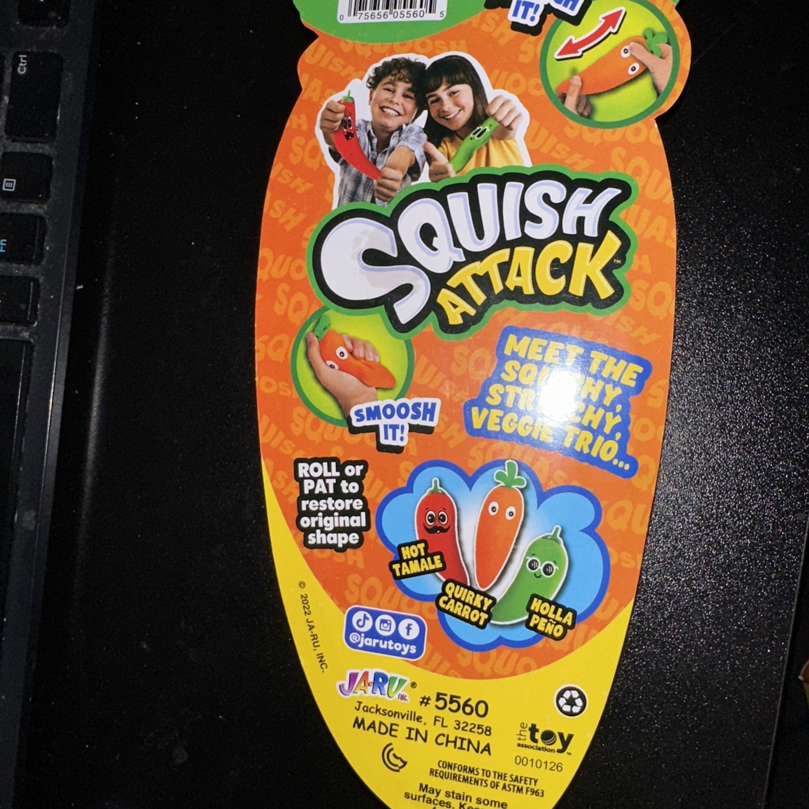 Squish Attack Carrot Quirky Stretch Smoosh It Squishy Veggie Toy Fidget Sand